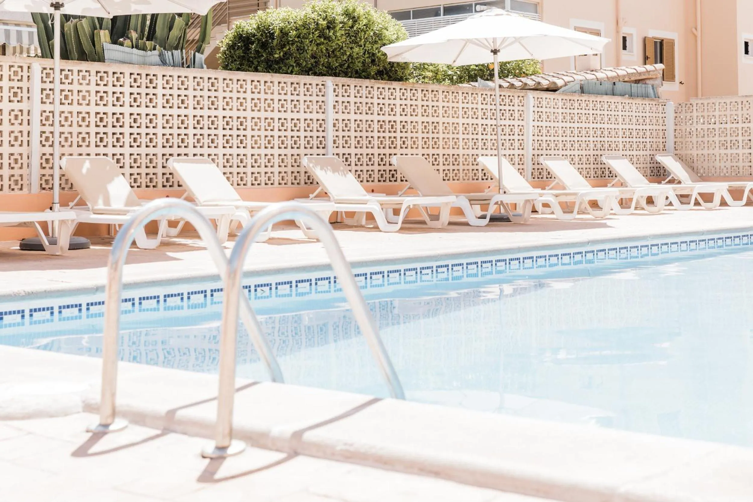 Swimming pool in Hotel Golf Beach