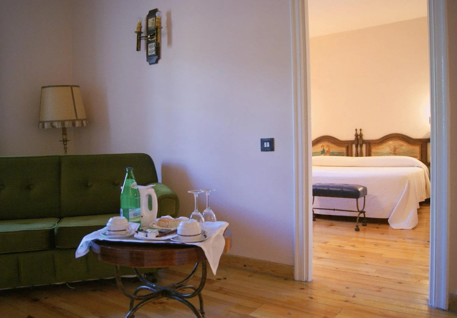 Photo of the whole room, Bed in Hotel Temple Pradorrey