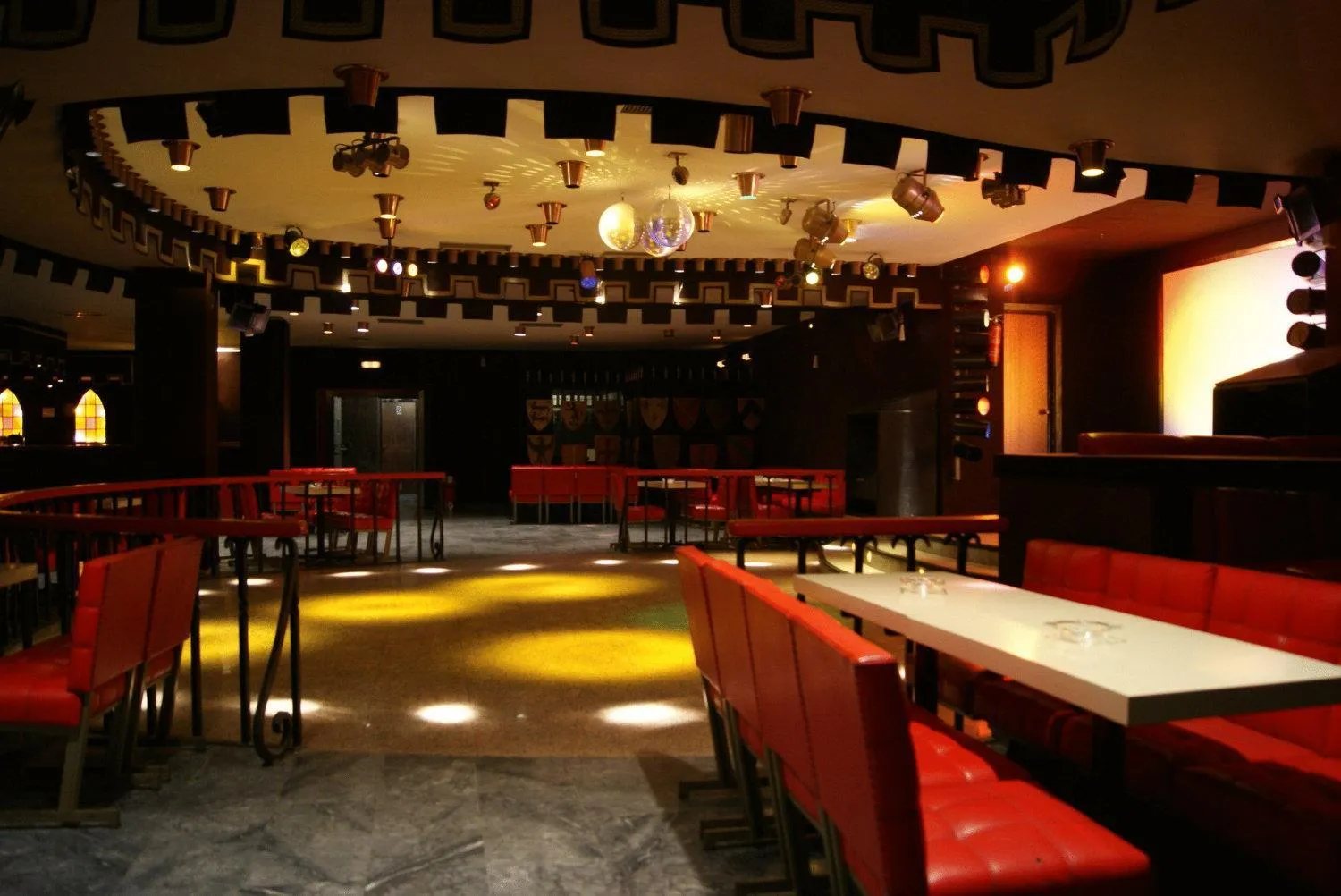 Nightclub / DJ in Hotel Temple Pradorrey