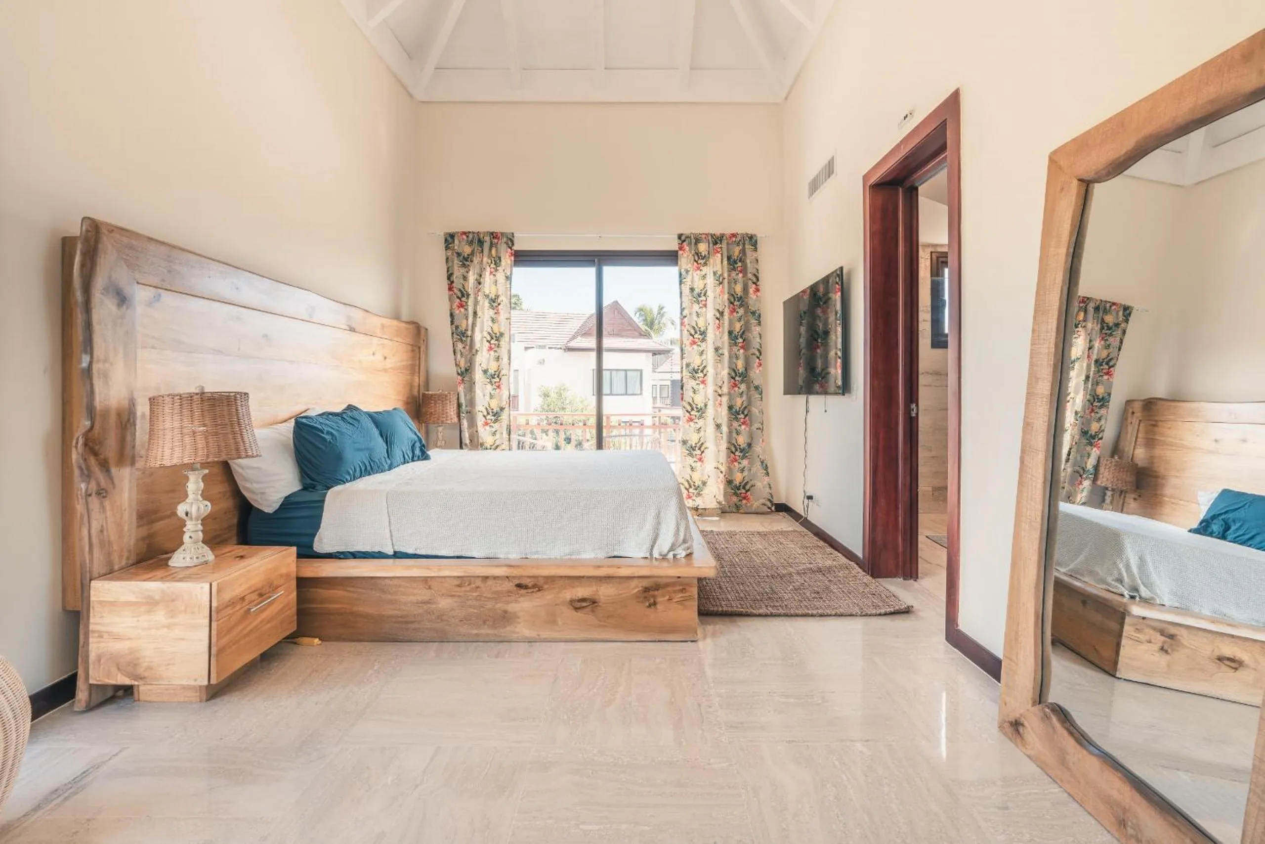 Beautiful 2 BR apartment at Portillo