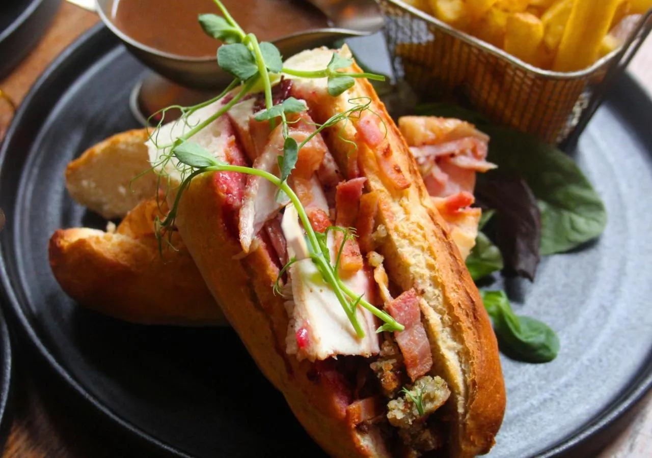 Food and drinks in Black Lion Hotel Manchester