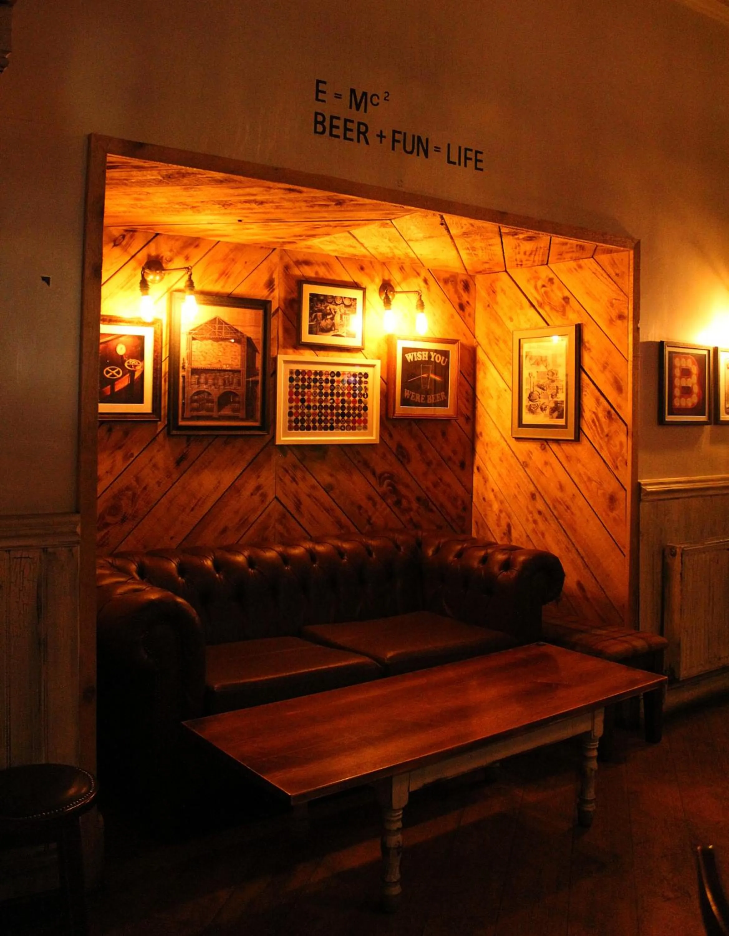 Lounge or bar in Black Lion Hotel Manchester