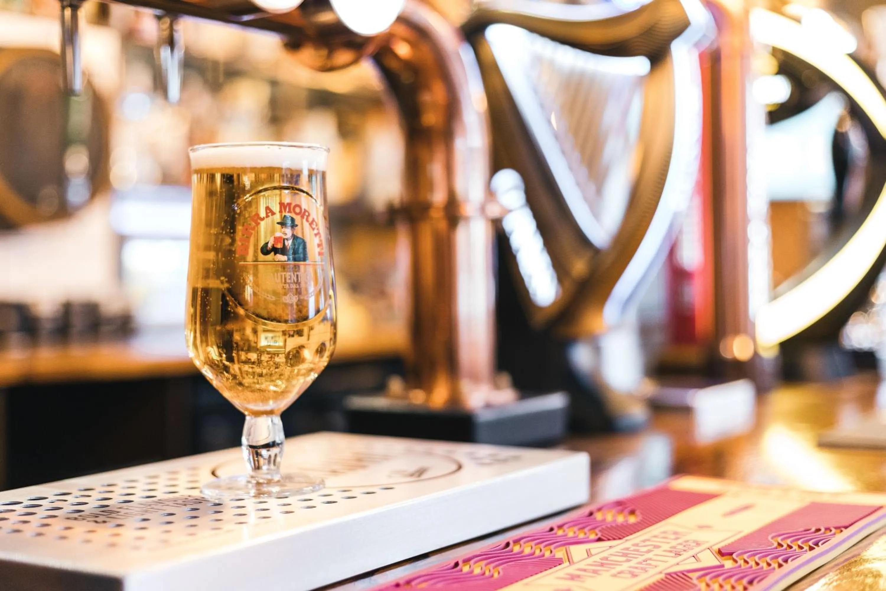 Restaurant/places to eat in Black Lion Hotel Manchester