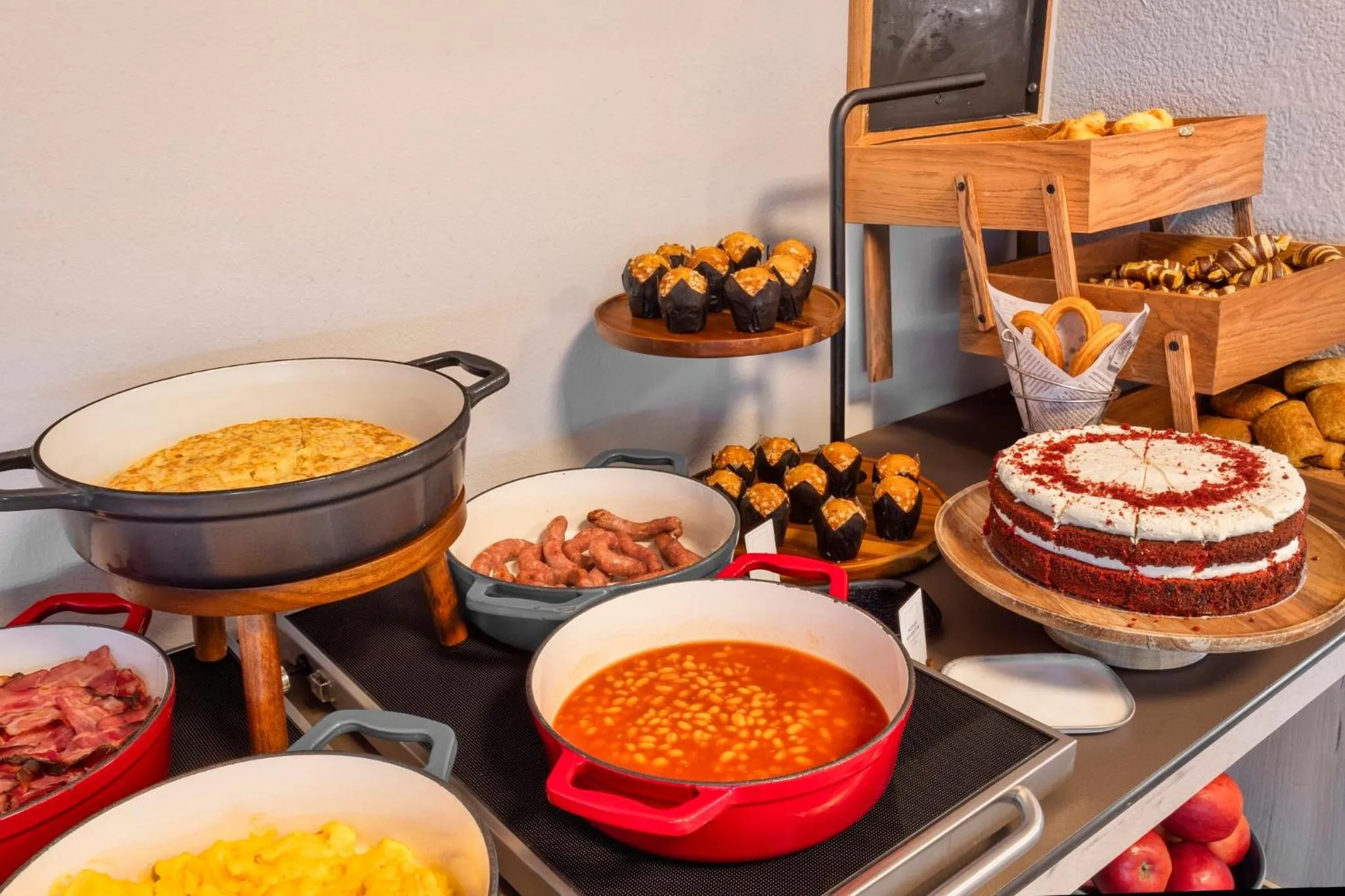 Buffet breakfast in Sercotel Togumar