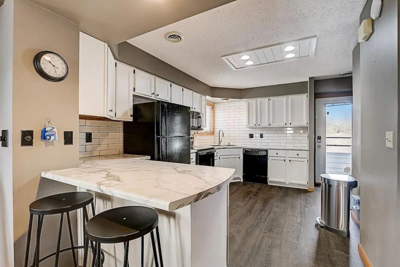 Kitchen or kitchenette in Family Dreams Condo at Lighthouse Cove