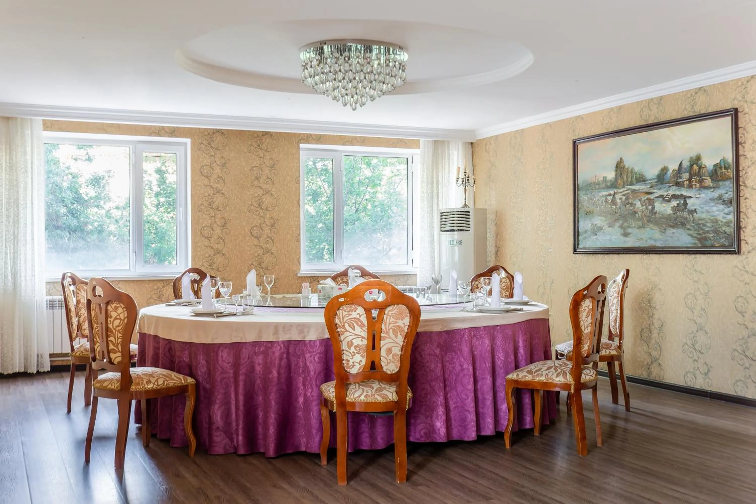 Restaurant/places to eat in CENTRAL ASİA HOTEL