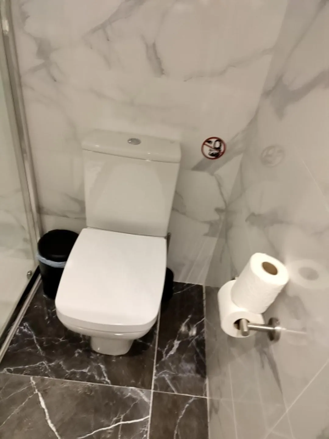 Toilet in Hostal Manuela by gaiarooms