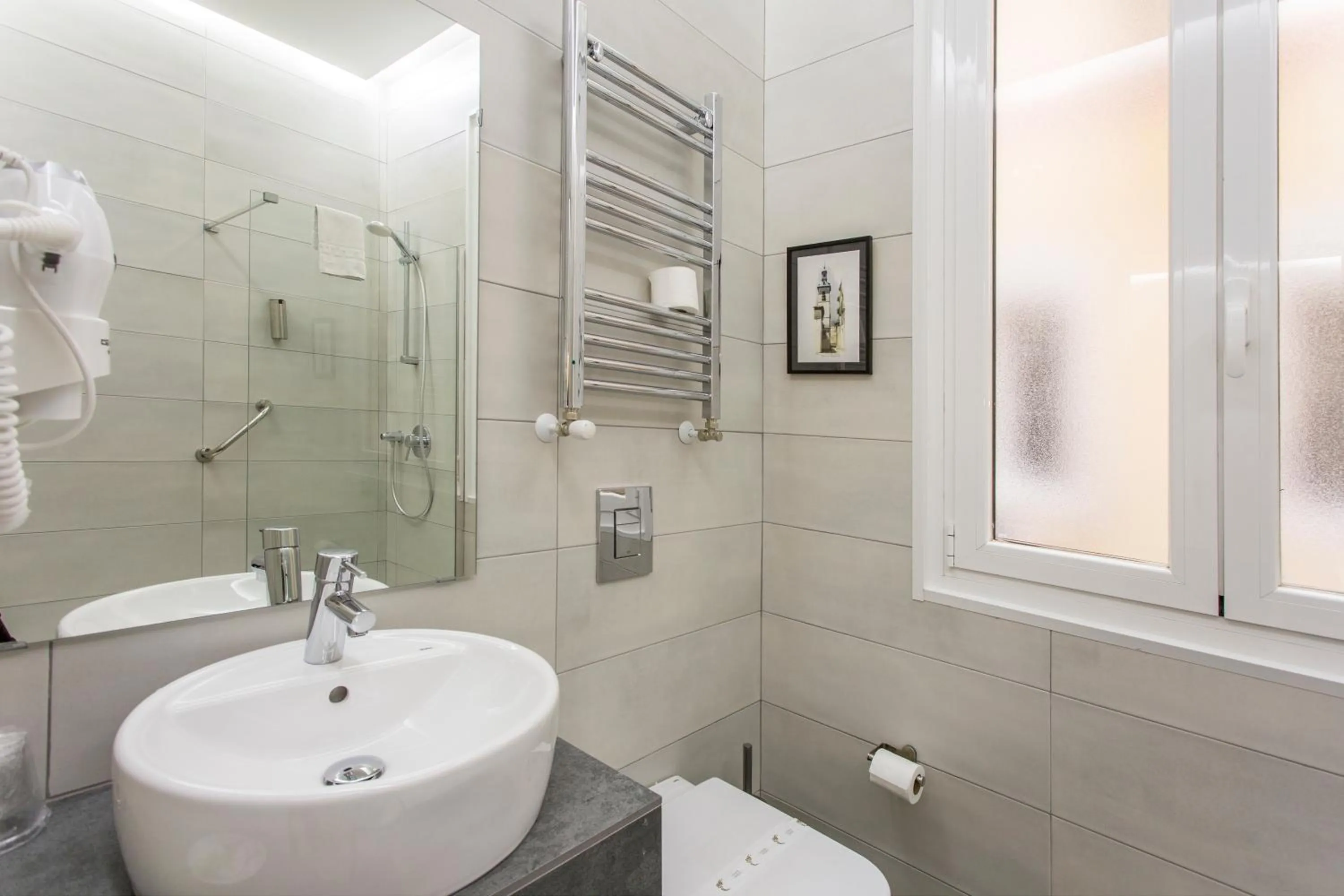 Toilet in Hostal Manuela by gaiarooms