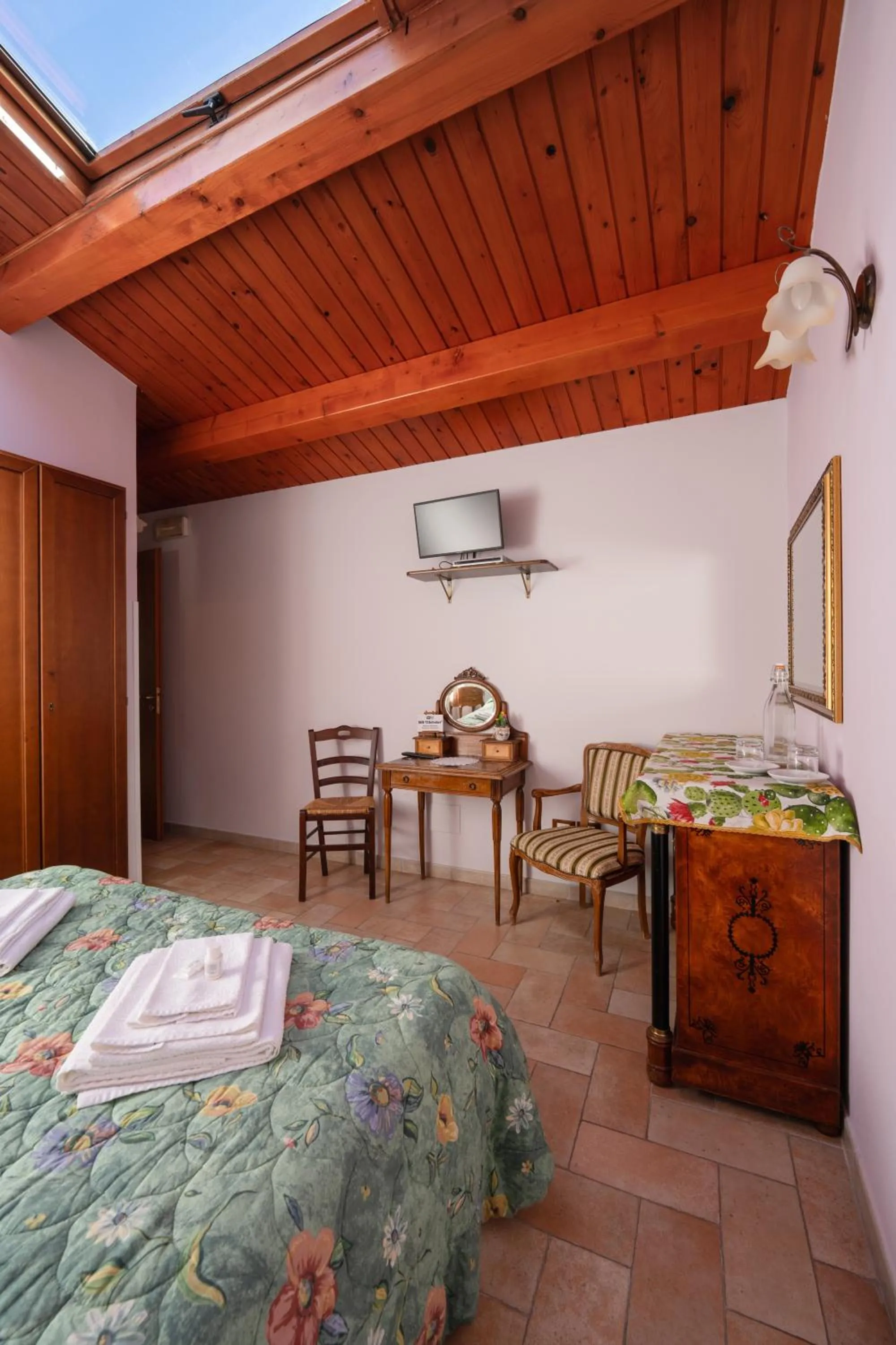 Photo of the whole room, Bed in Il Belvedere