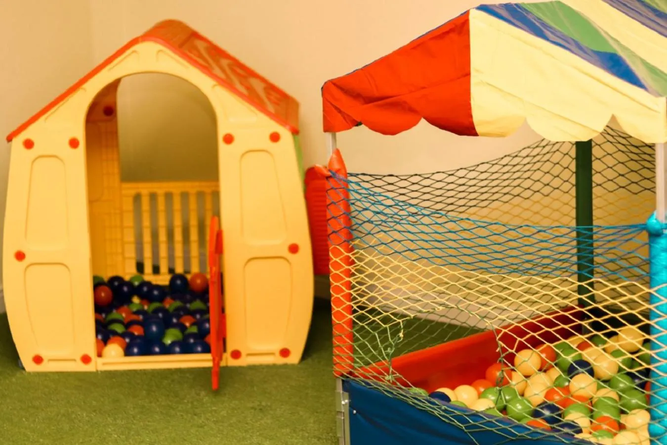 Children play ground in Estação Termas Hotel