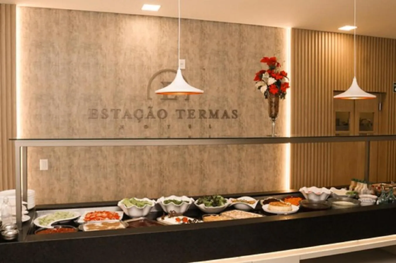 Restaurant/places to eat in Estação Termas Hotel