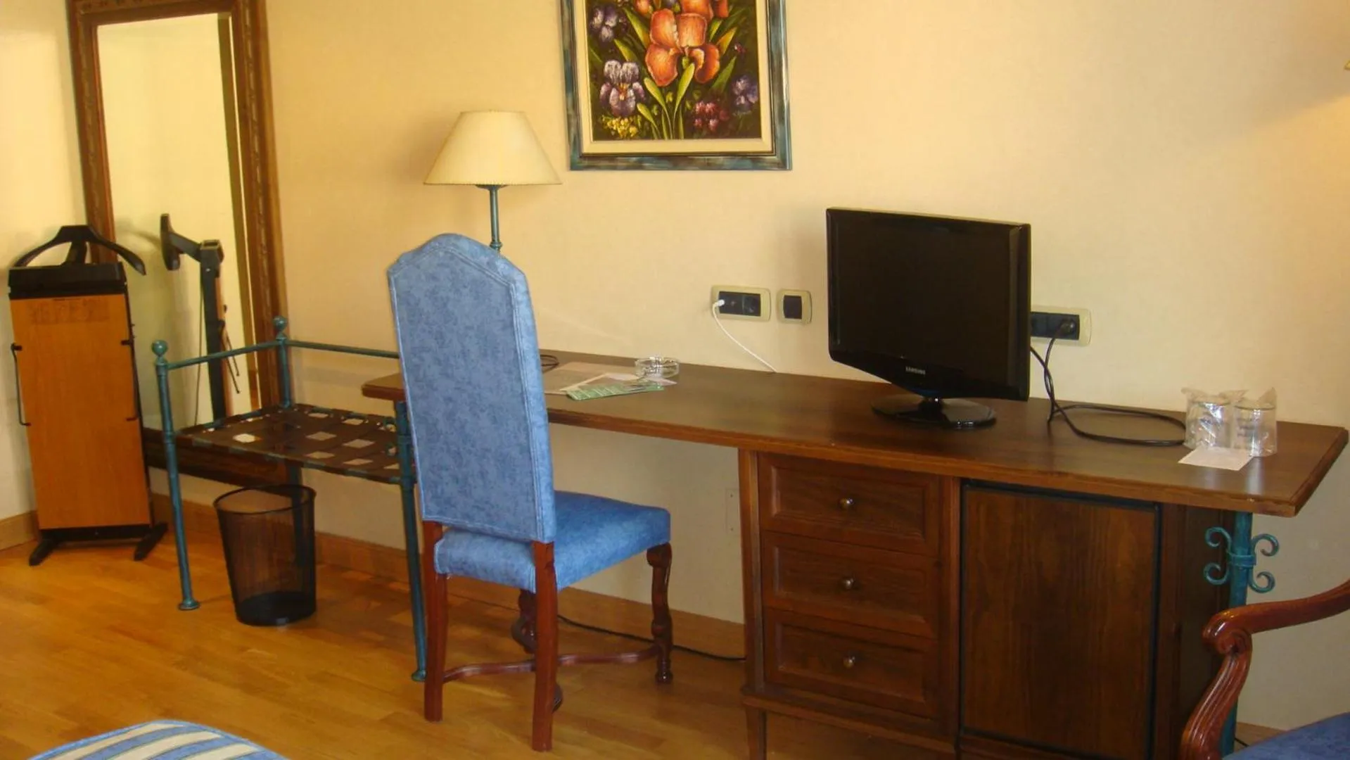 TV and multimedia in Hotel Spa Tudanca Aranda