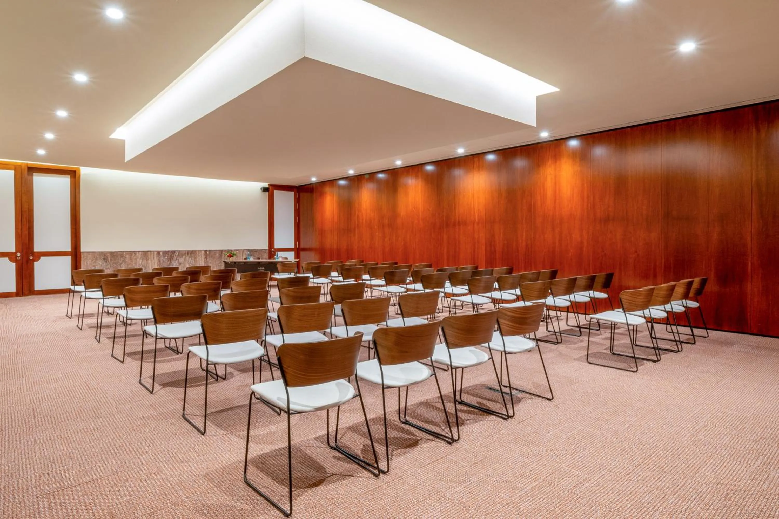 Meeting/conference room in Hotel Meliá Bilbao