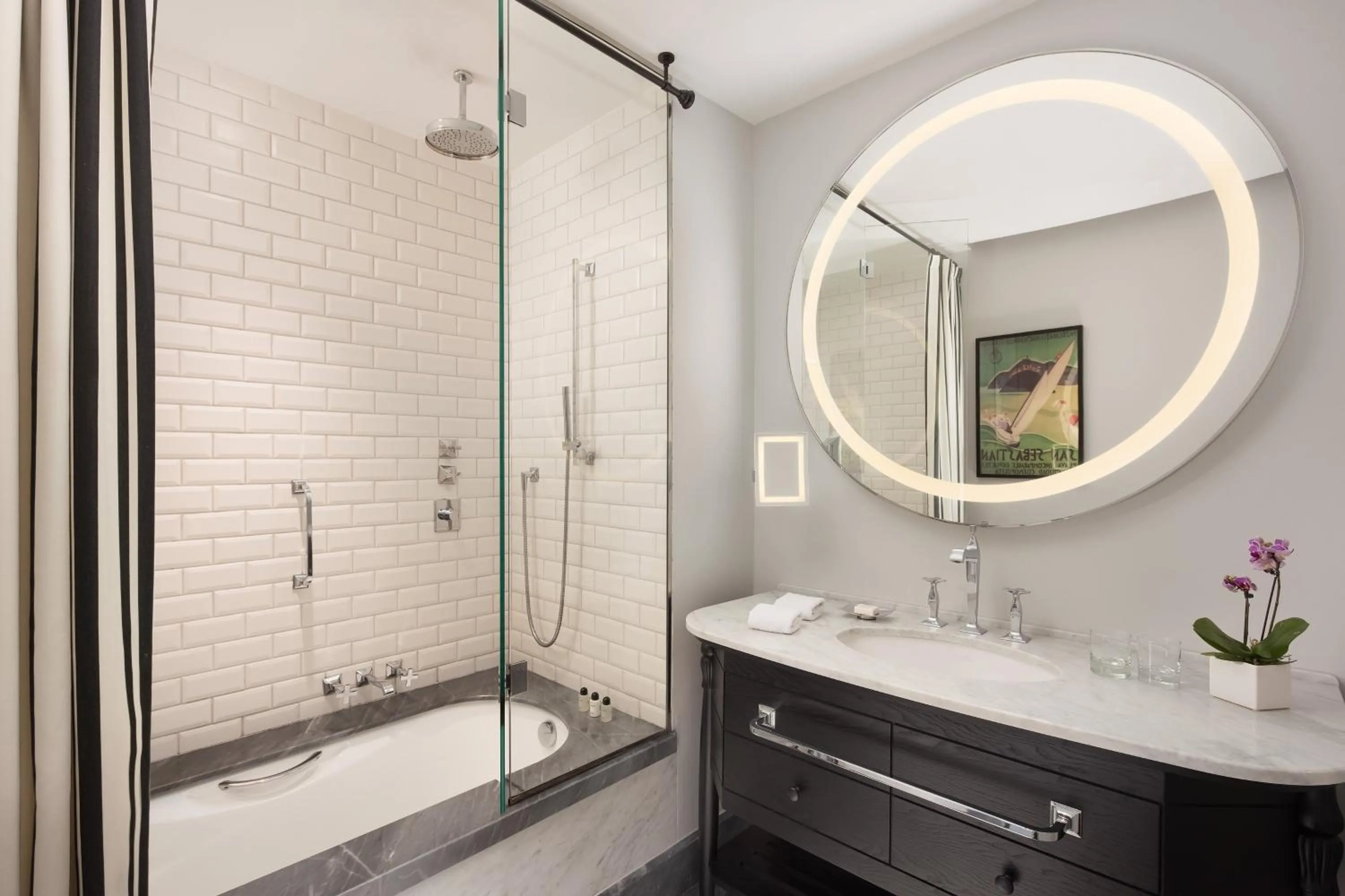 Bathroom in Hotel Maria Cristina, a Luxury Collection Hotel, San Sebastian
