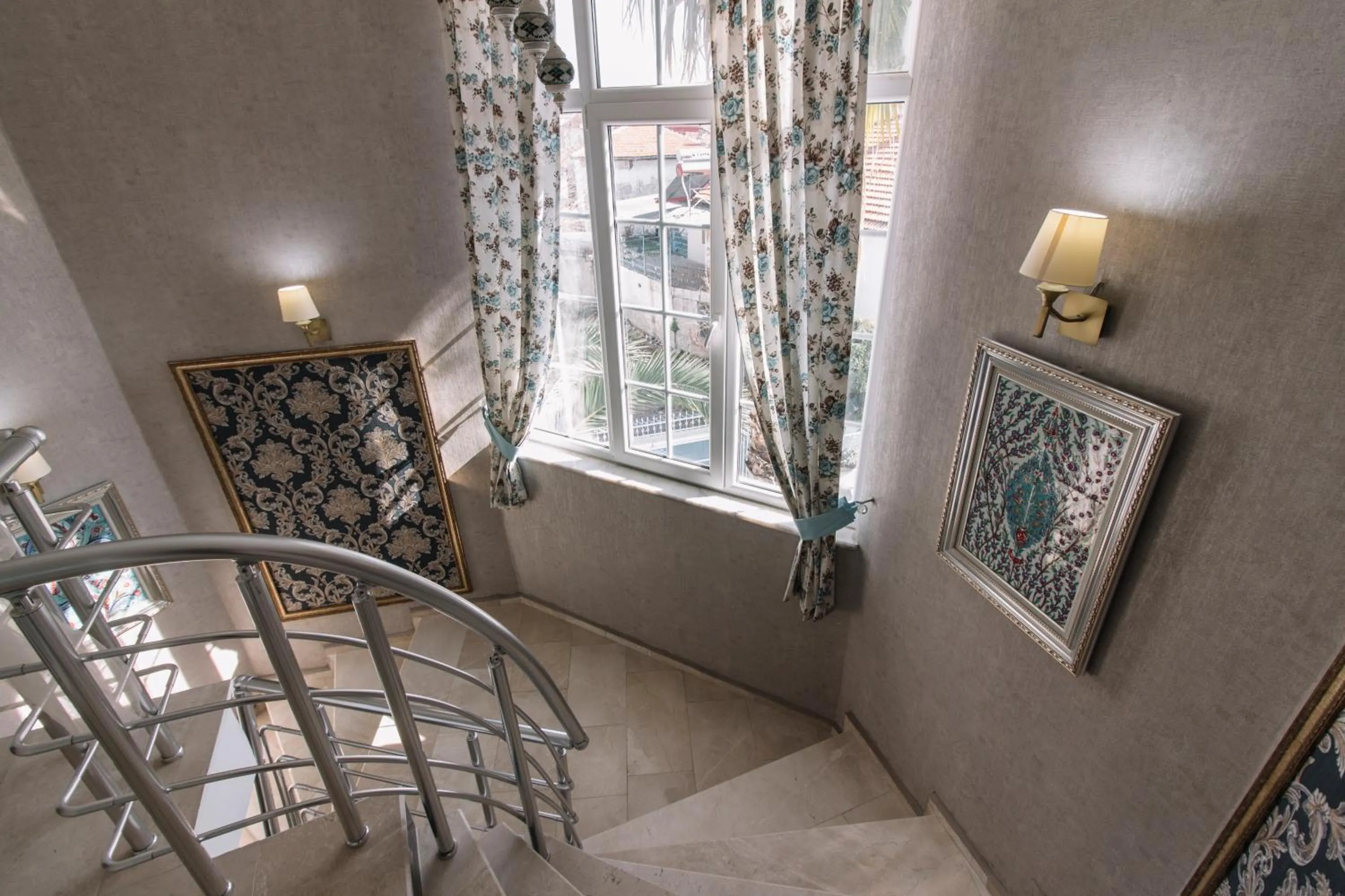 Decorative detail in Melrose Viewpoint Pansiyon