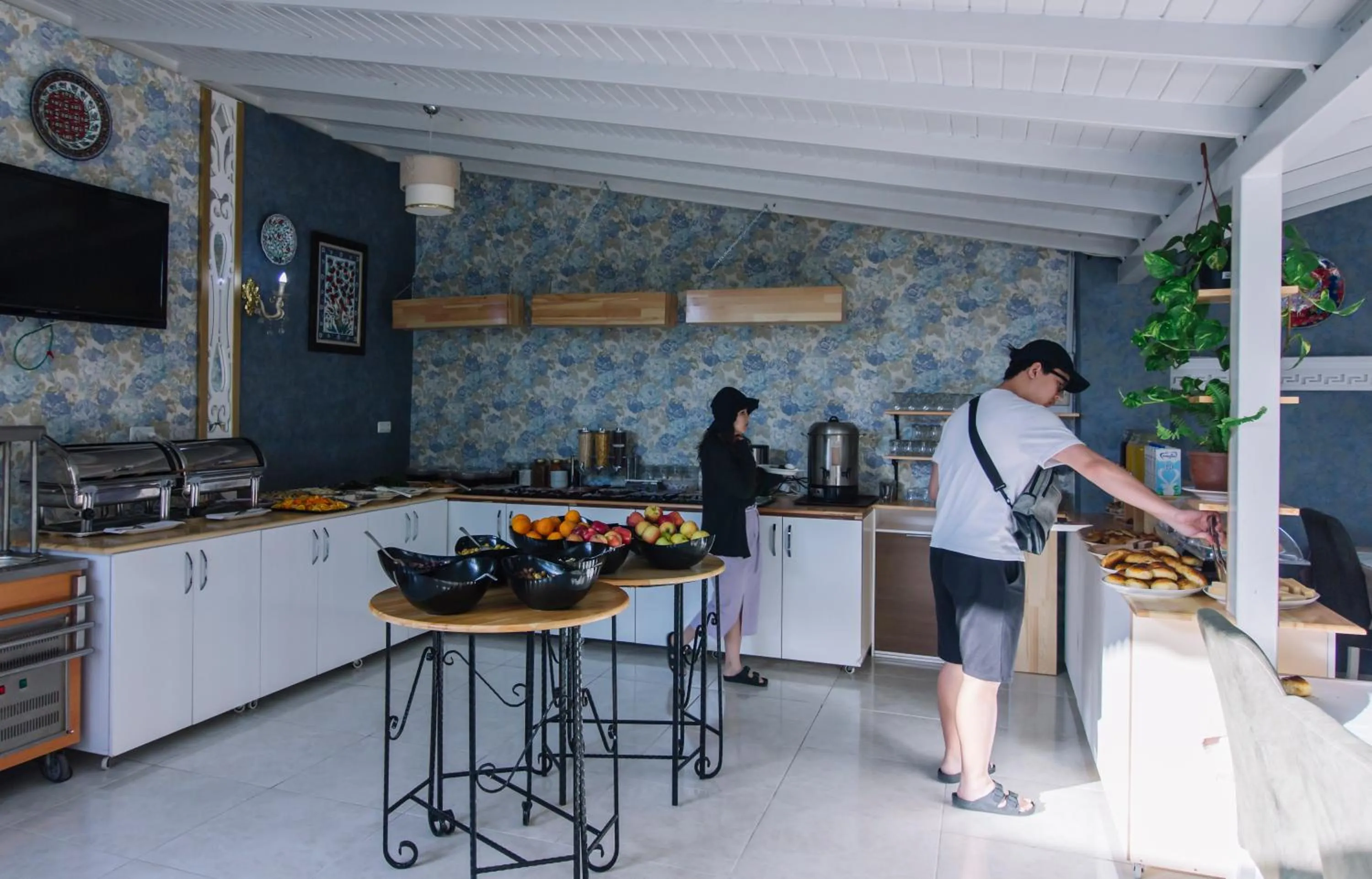 Buffet breakfast in Melrose Viewpoint Pansiyon