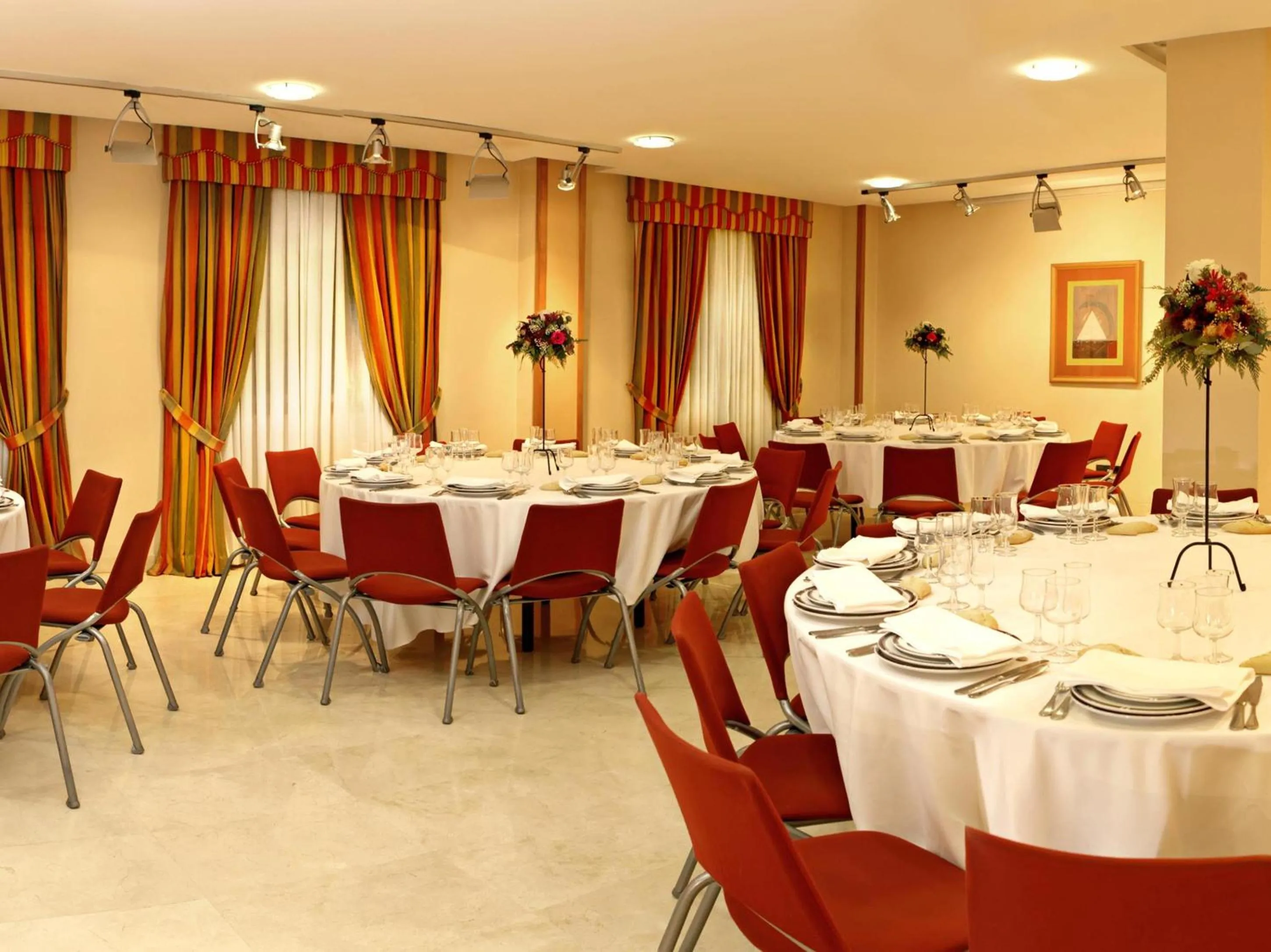 Meeting/conference room in Hotel Sercotel Tres Luces