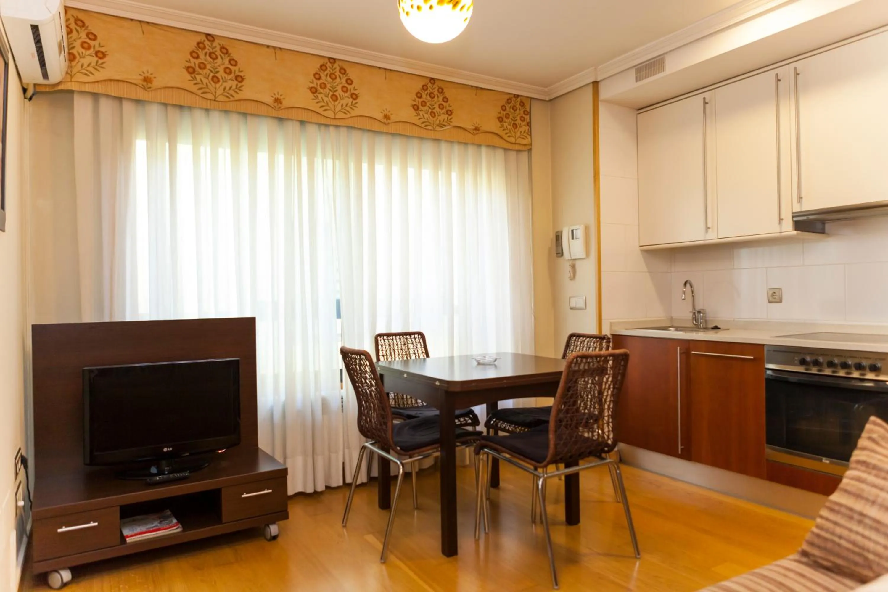 Kitchen or kitchenette in Hotel Sercotel Tres Luces