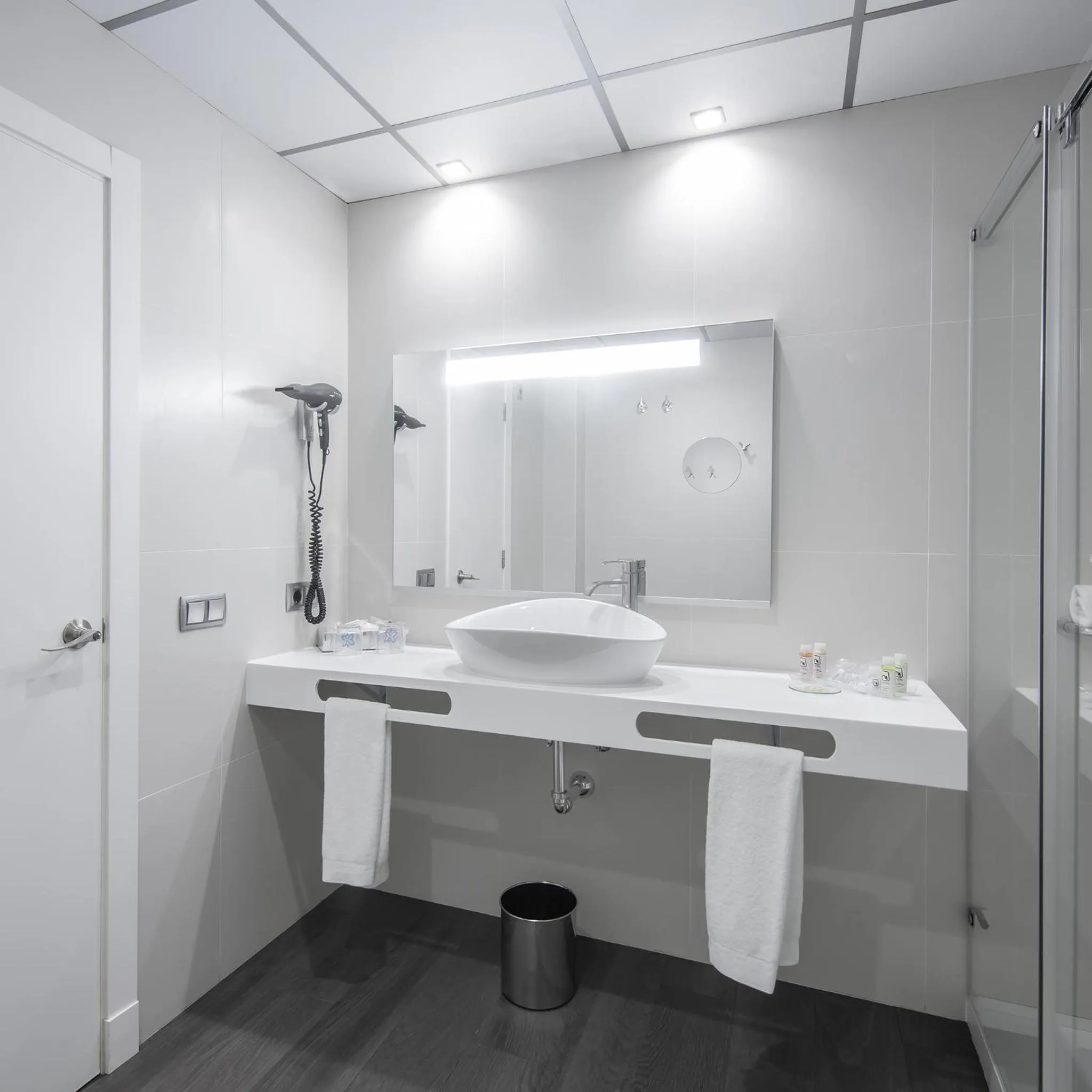 Bathroom in Hotel Monte Puertatierra