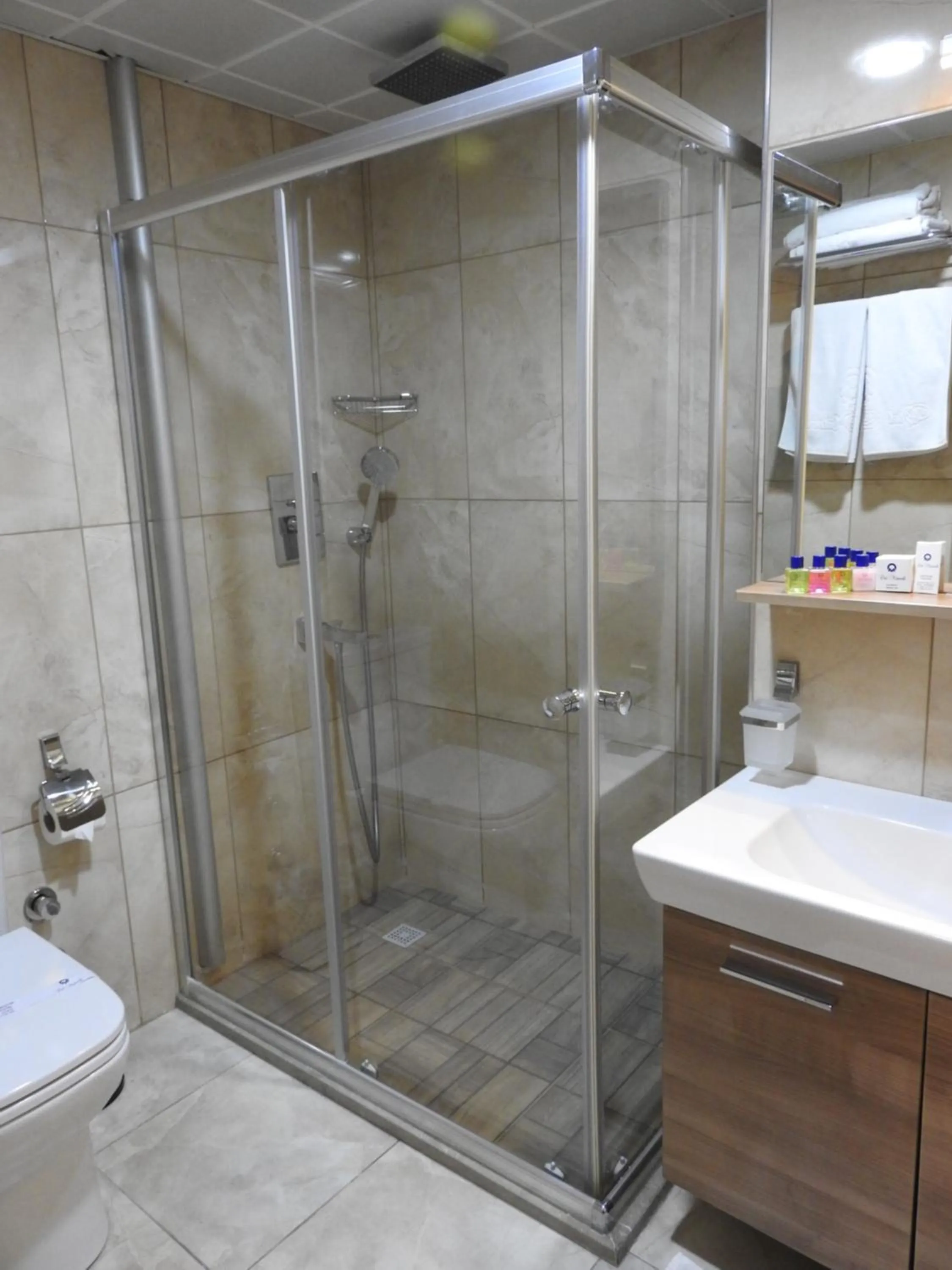 Bathroom in Otel Mutevelli