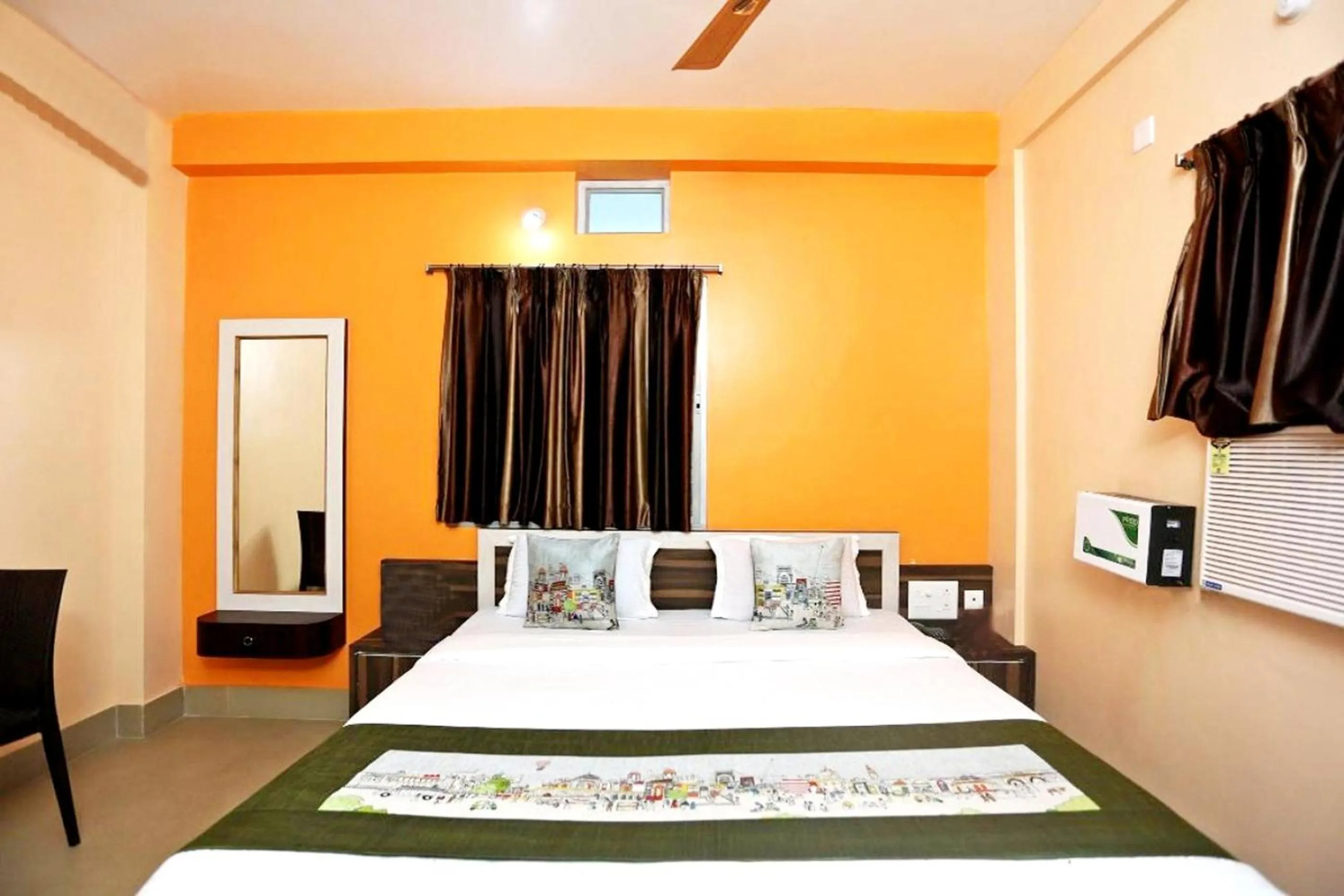Bed in Goroomgo Krishna Residency Puri Near Sea Beach - Spacious Room with Excellent Service Awarded - Best Seller