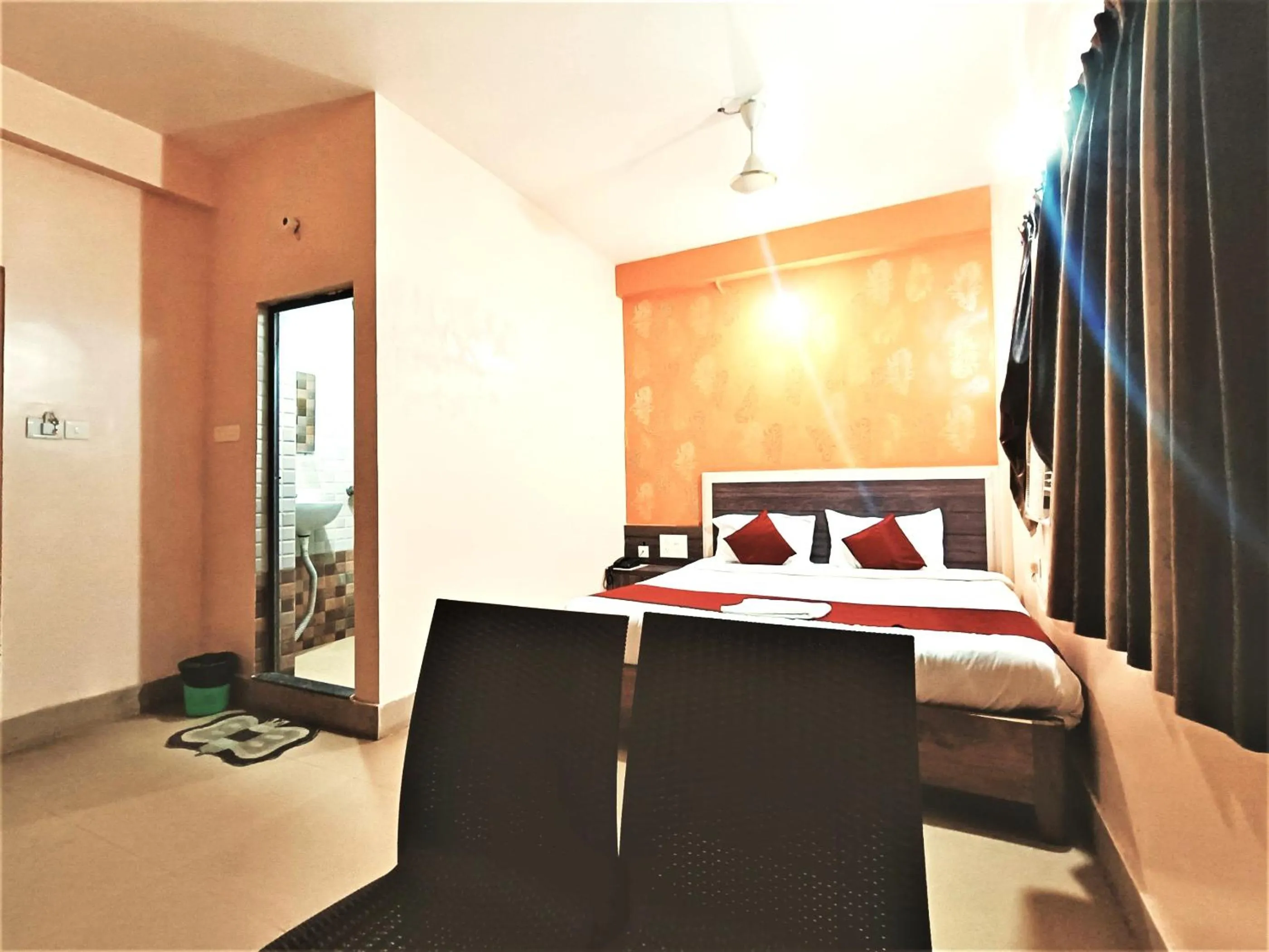 Bed in Goroomgo Krishna Residency Puri Near Sea Beach - Spacious Room with Excellent Service Awarded - Best Seller