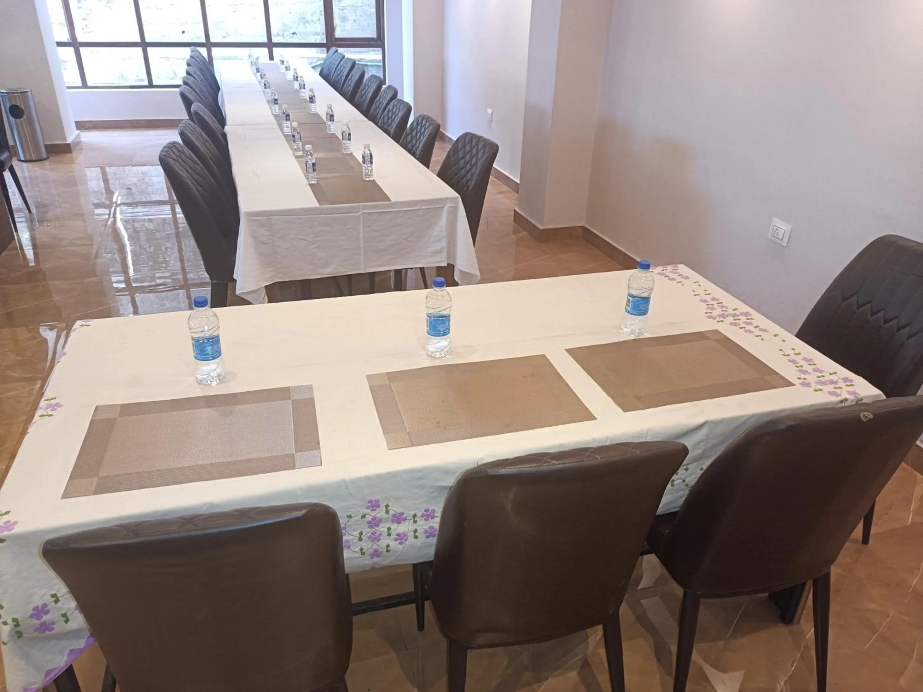 Meeting/conference room in Golden Peaks Hotel & Restaurant
