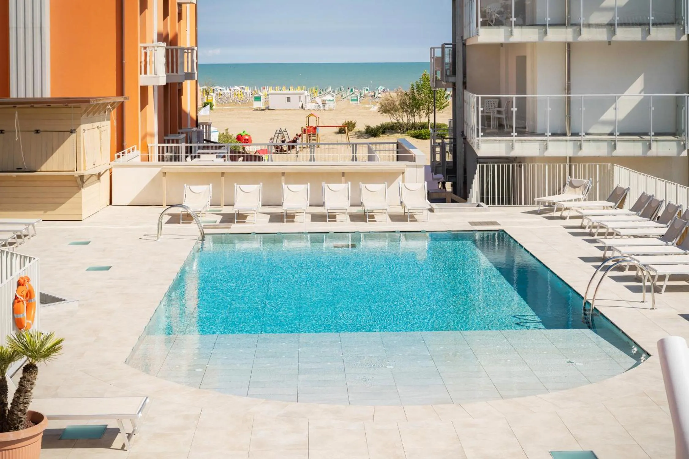 Pool view in Hotel Villa Maria