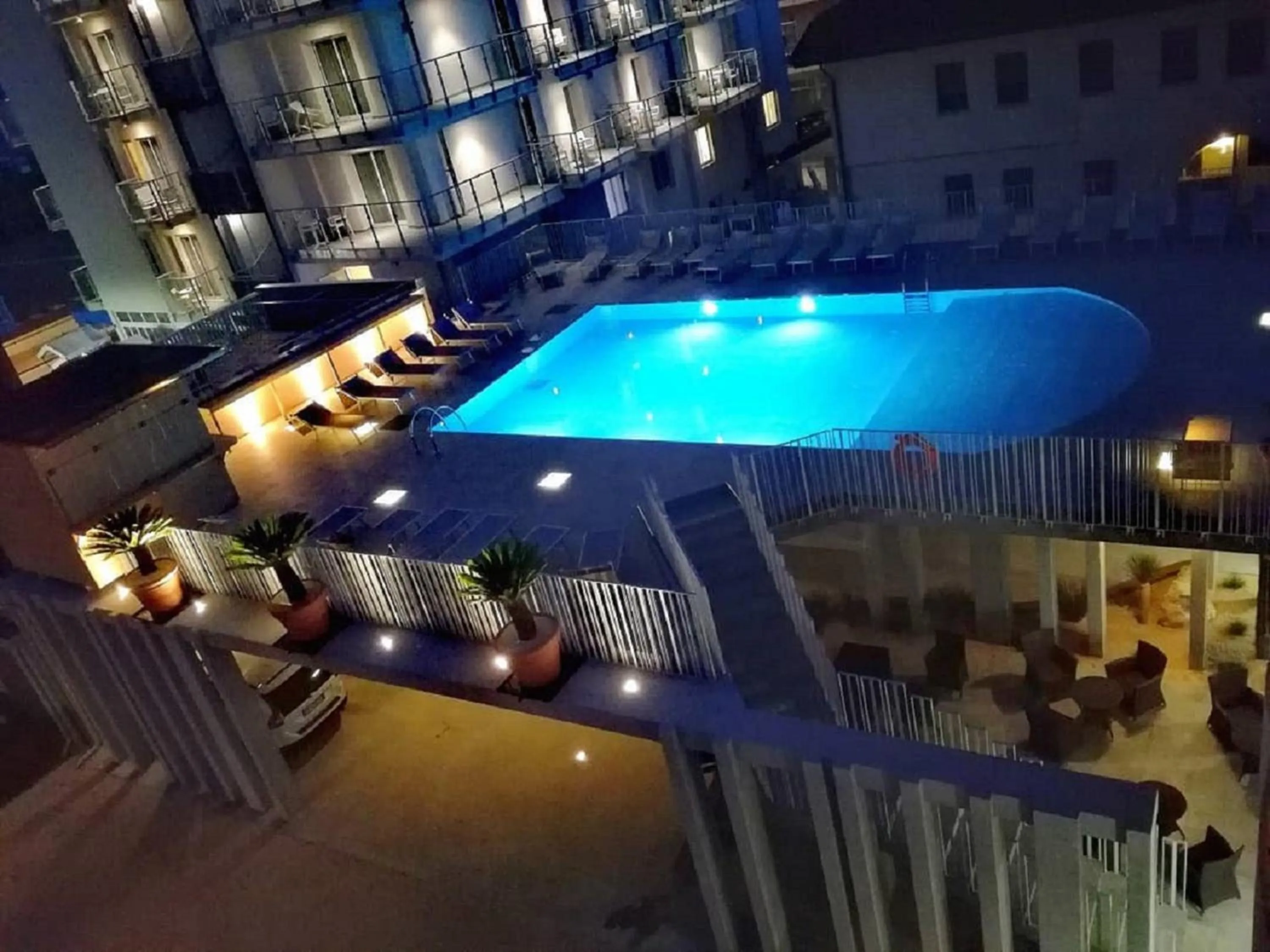 Swimming pool in Hotel Villa Maria