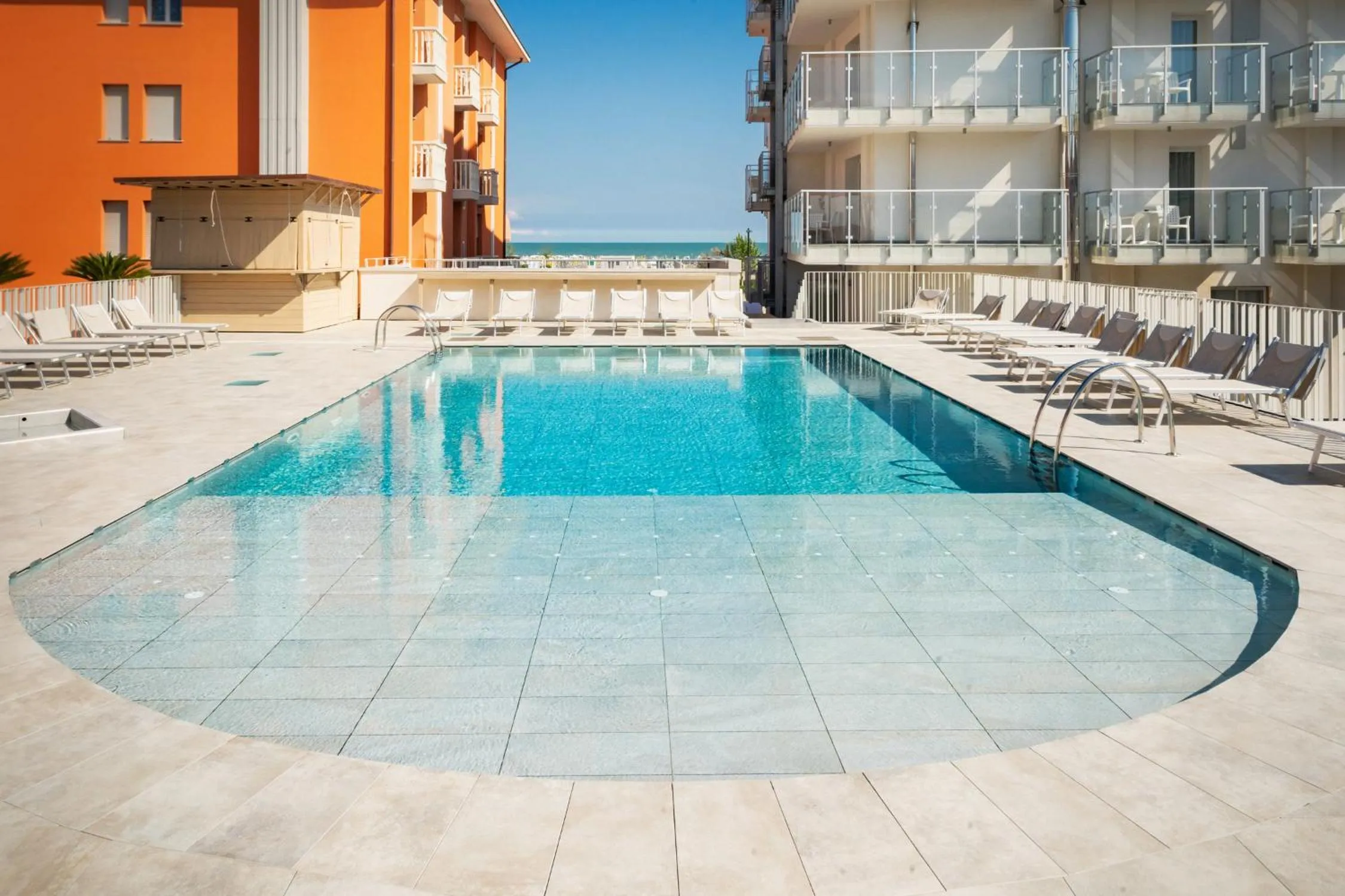 Swimming pool in Hotel Villa Maria