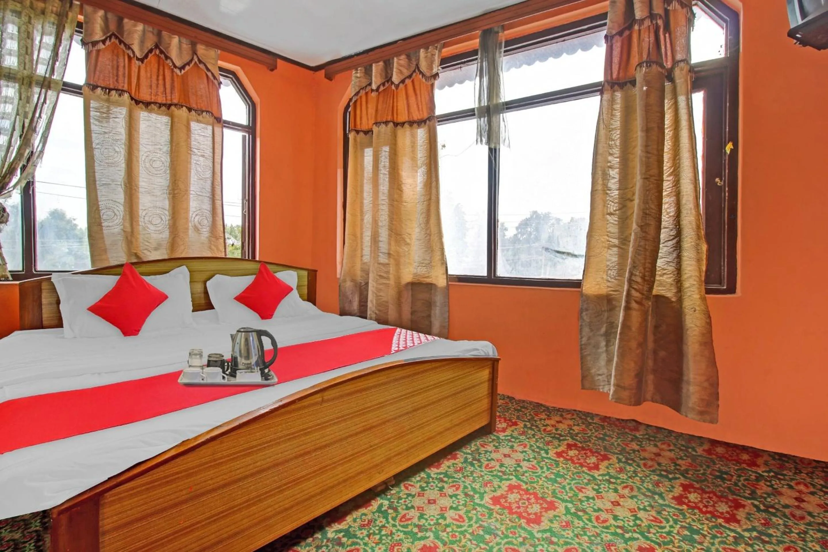 Bedroom, Bed in Hotel O Hunter's & Cafe