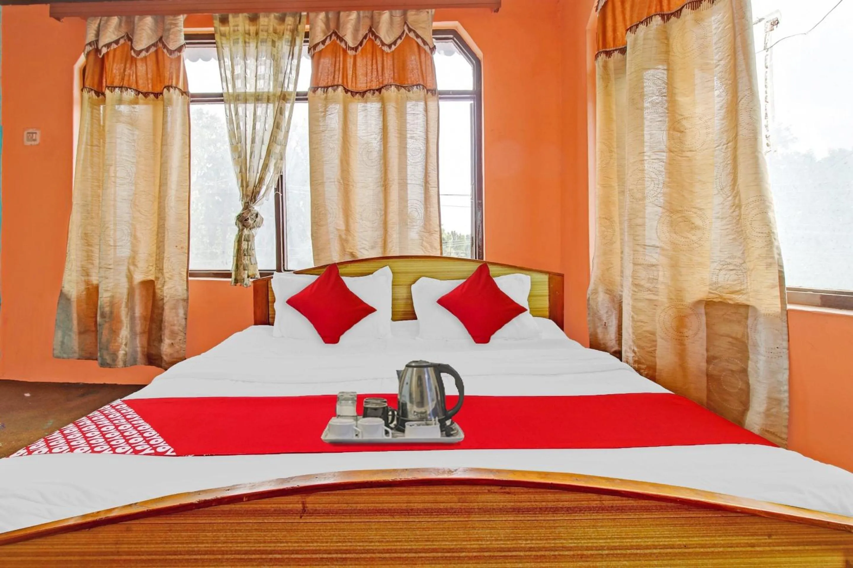 Bedroom, Bed in Hotel O Hunter's & Cafe