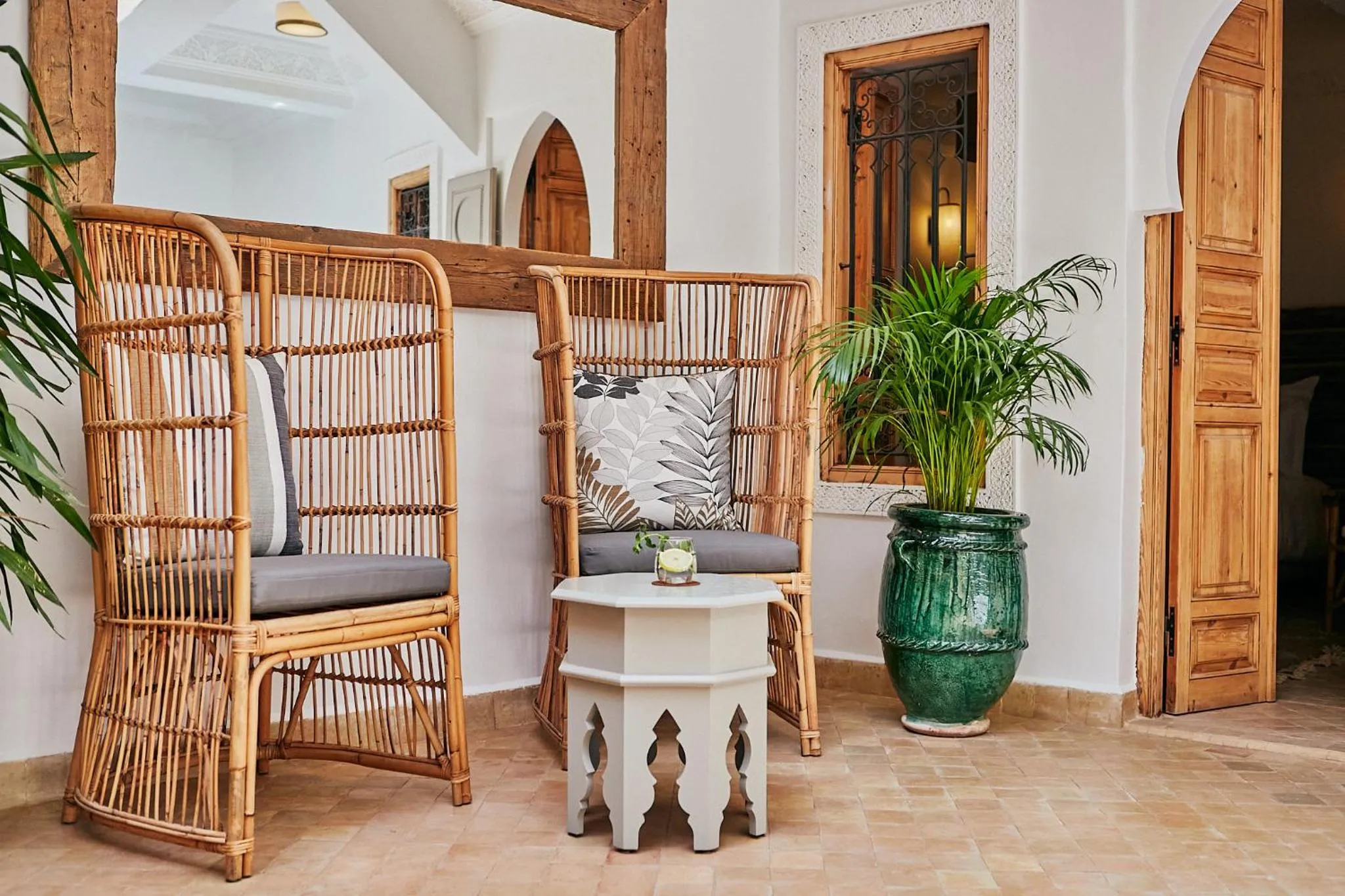 Seating area in Ryad Selyen