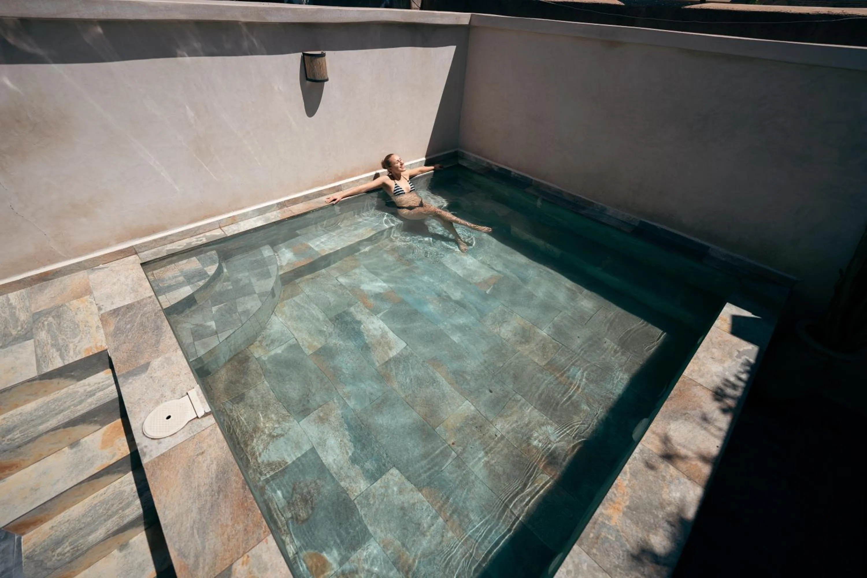 Swimming pool in Ryad Selyen