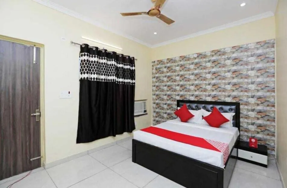 Bedroom, Bed in Hotel O by OYO Green Apple