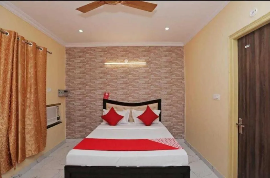 Bedroom, Bed in Hotel O by OYO Green Apple