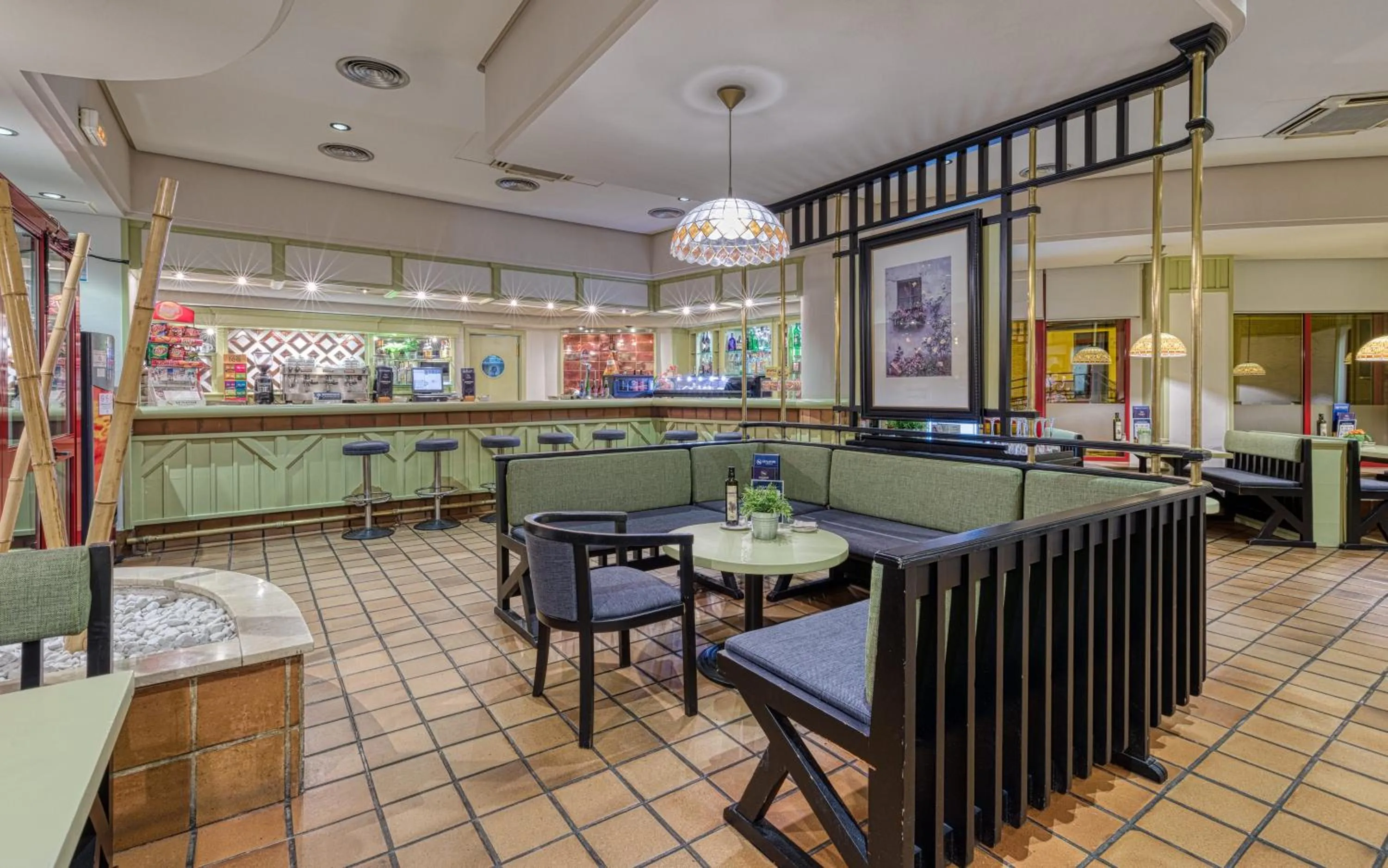 Area and facilities in Senator Huelva