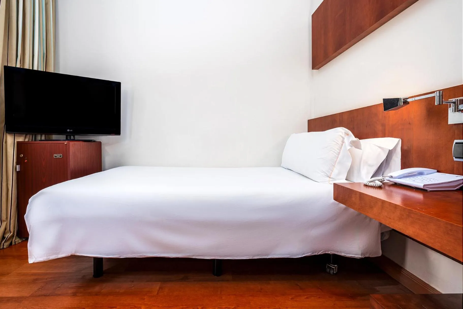 Bed in Senator Huelva