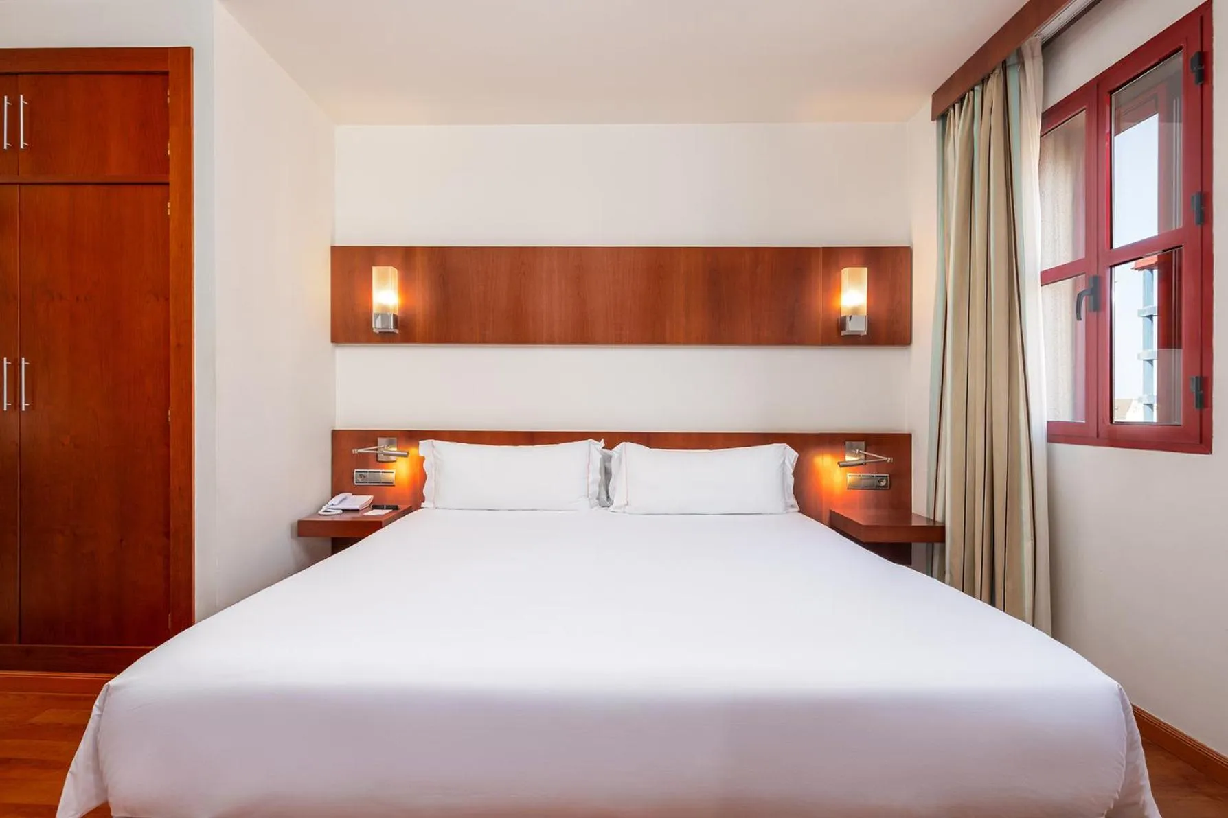 Bed in Senator Huelva