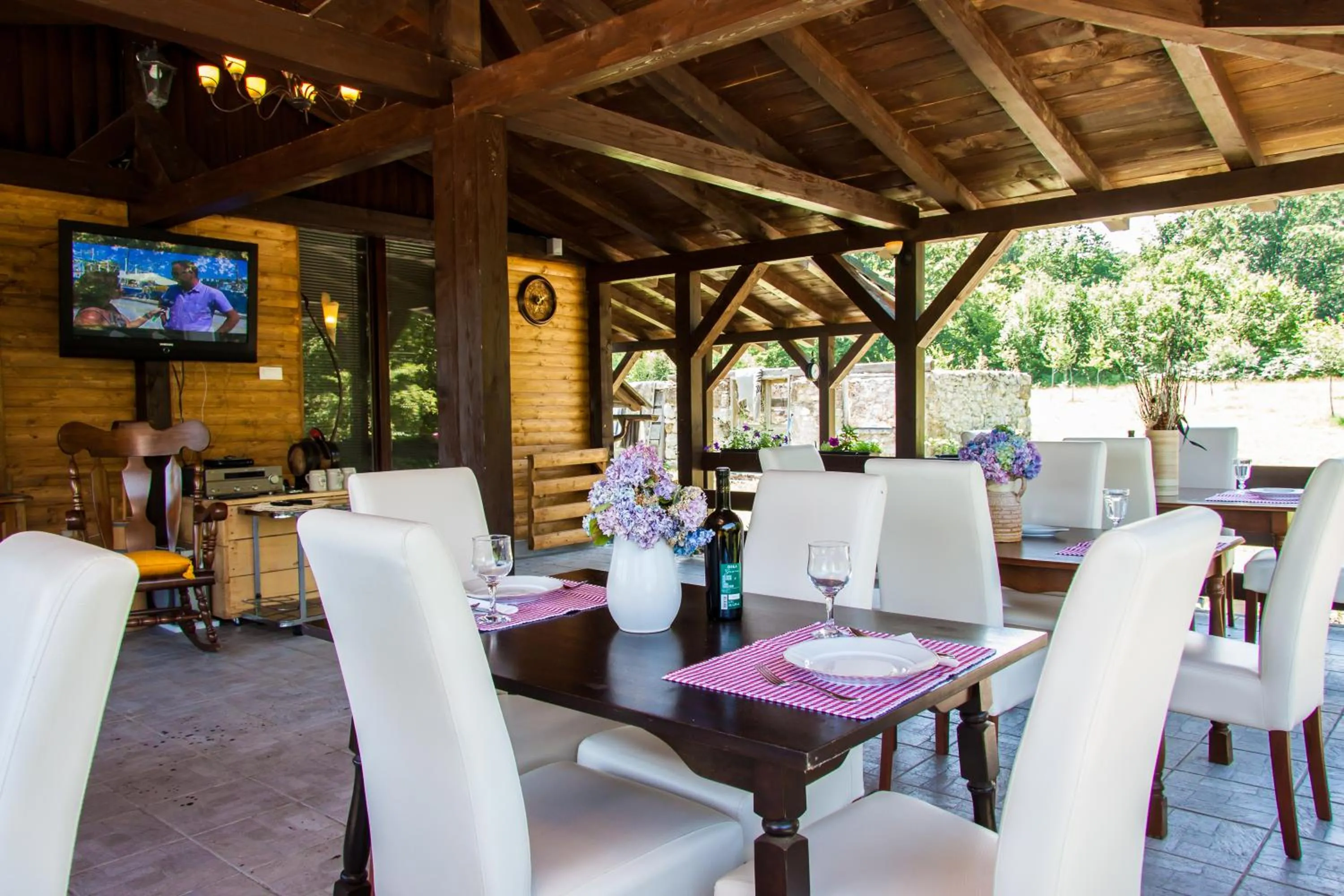 Restaurant/places to eat in B&B Villa Nena
