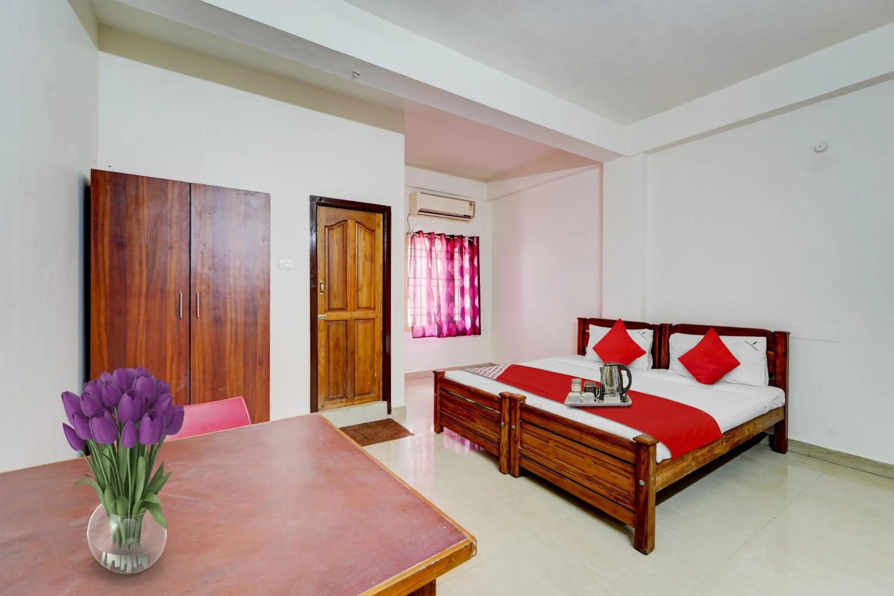 Hotel O Jayam Residency Tiruvottiyur Near Tiruvottriyur Theradi Metro Station