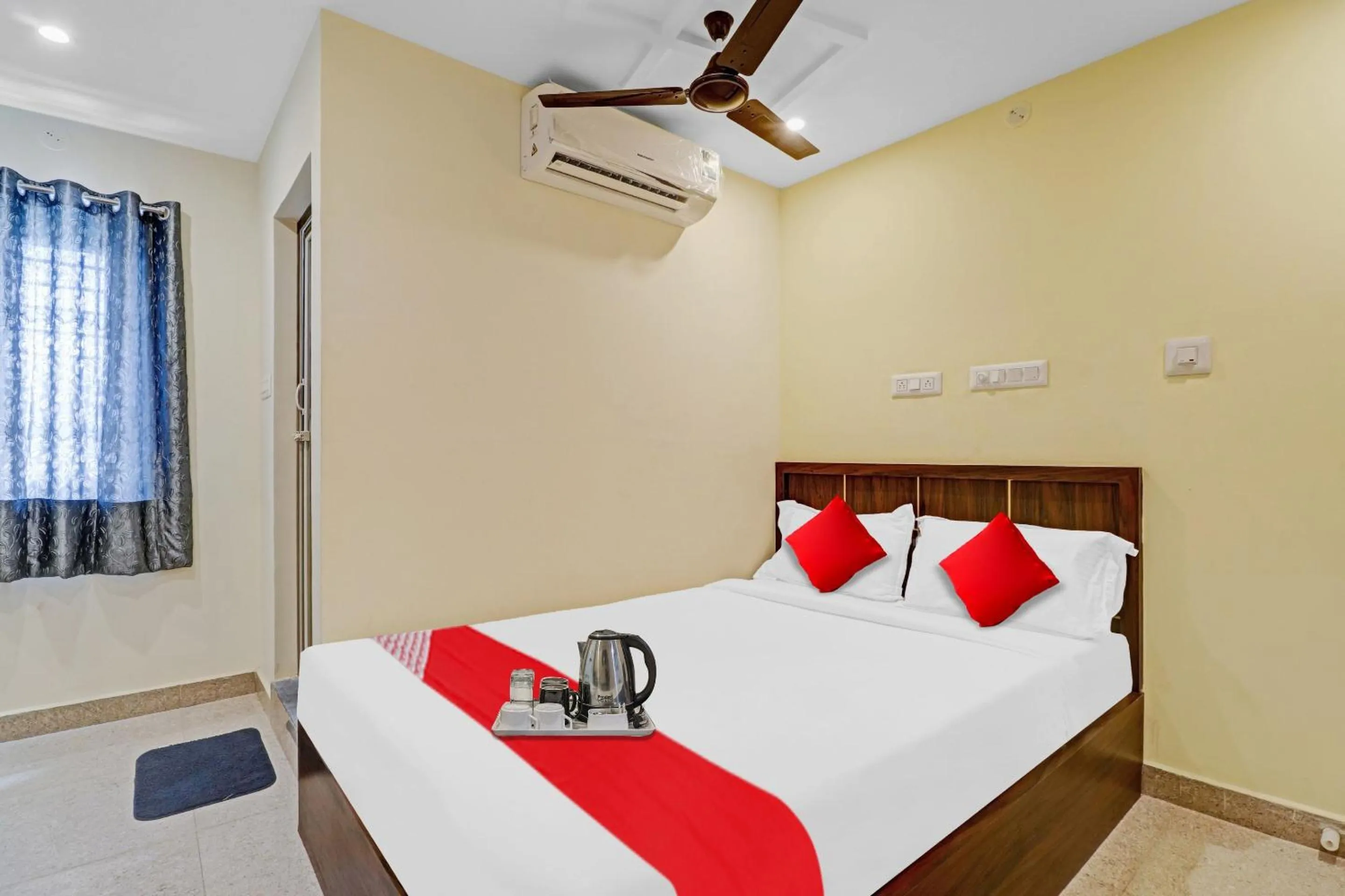 Bedroom, Bed in Hotel O GN Nelli Suites