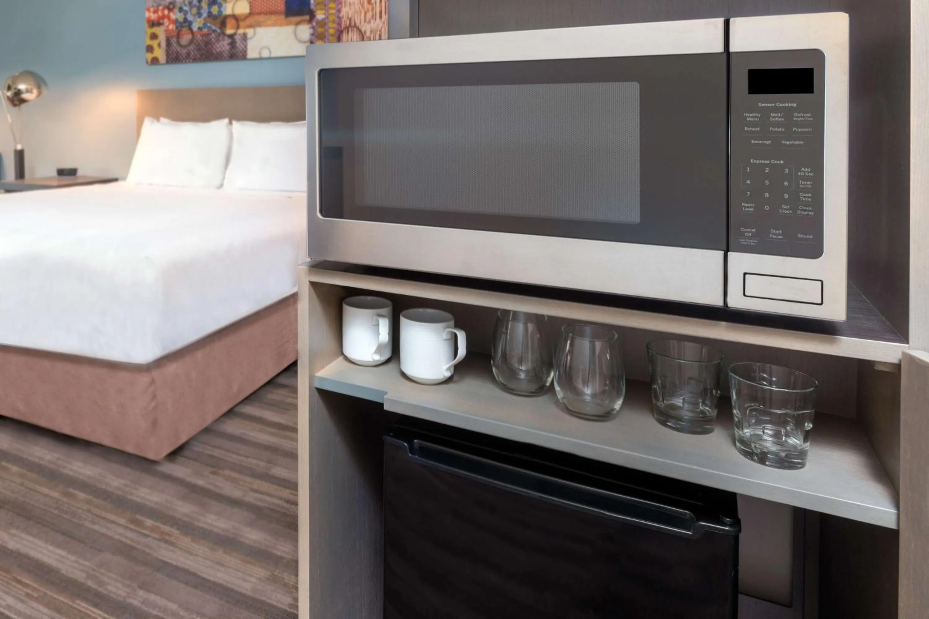 Bedroom in Hyatt House Orlando Airport