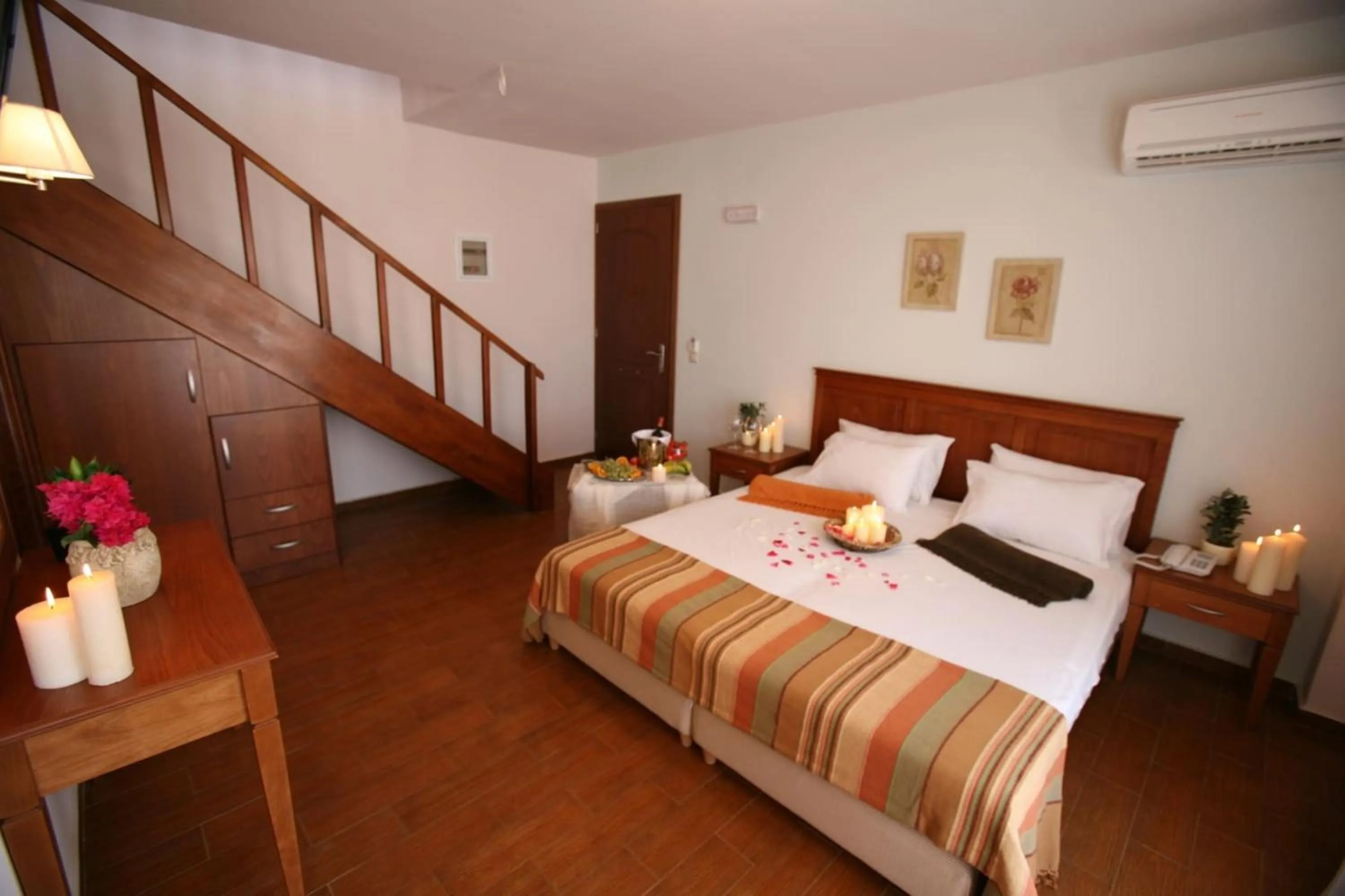 Bedroom, Bed in Flamingos Hotel Apartments