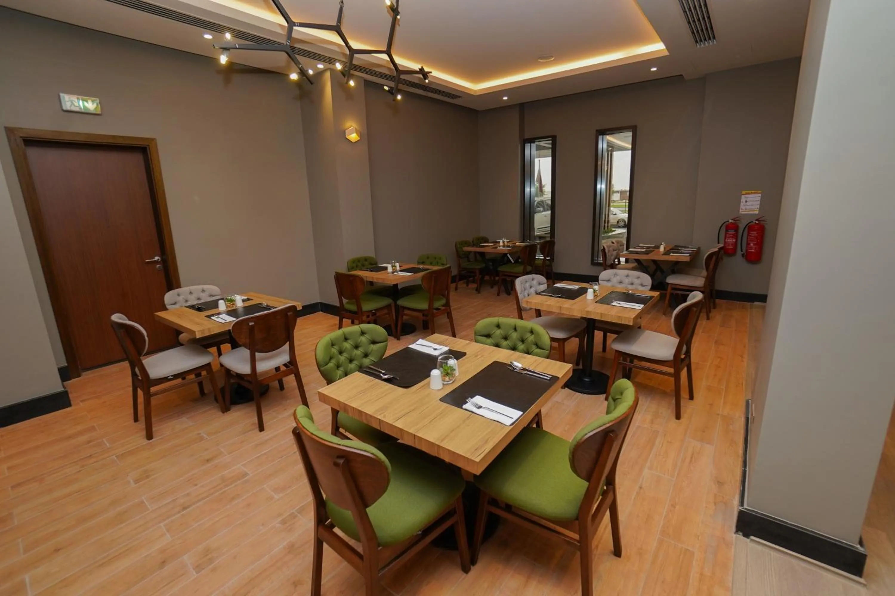 Restaurant/places to eat in The Grand Lux Hotel