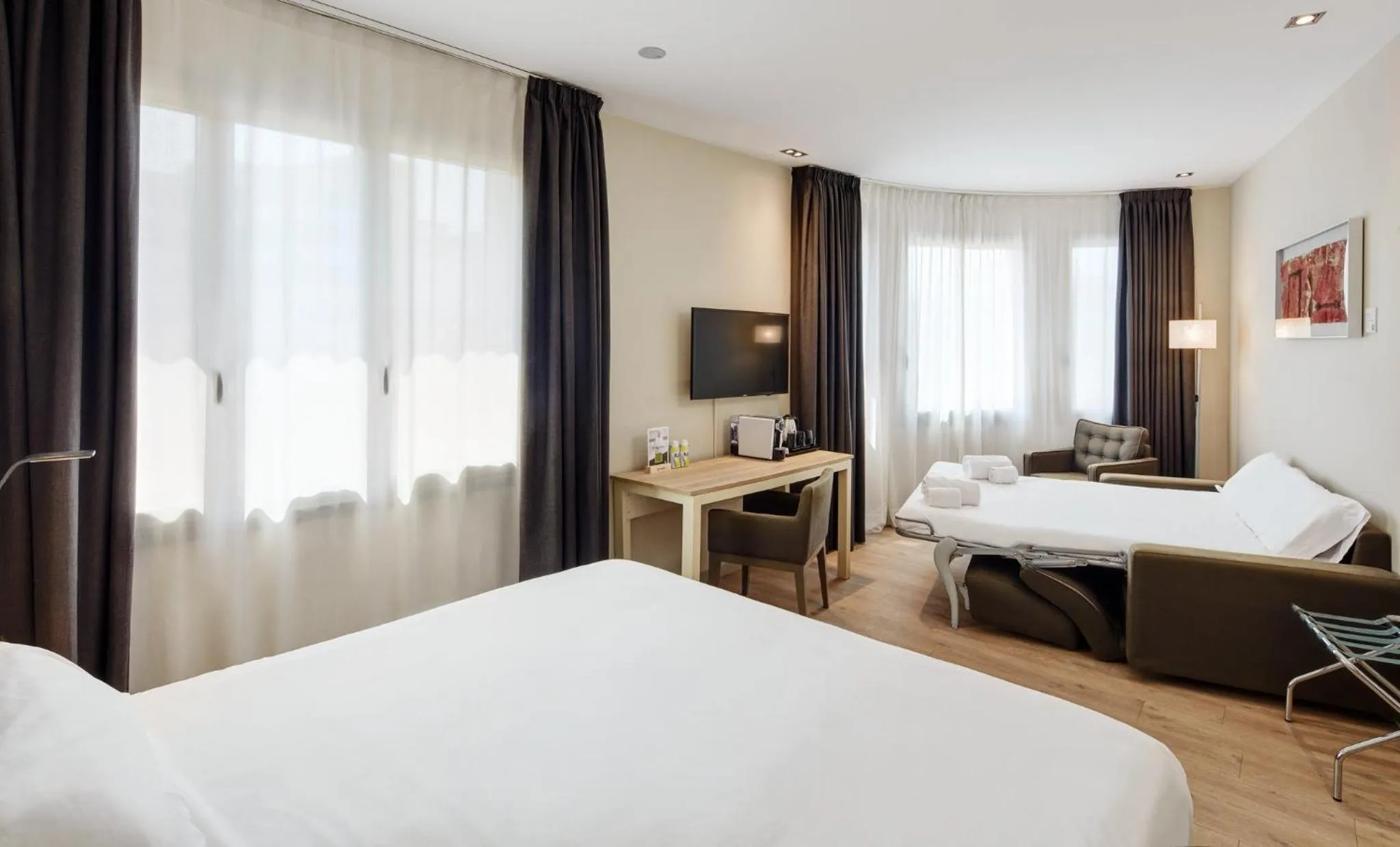 Photo of the whole room, Bed in Sercotel Amister Art Hotel Barcelona