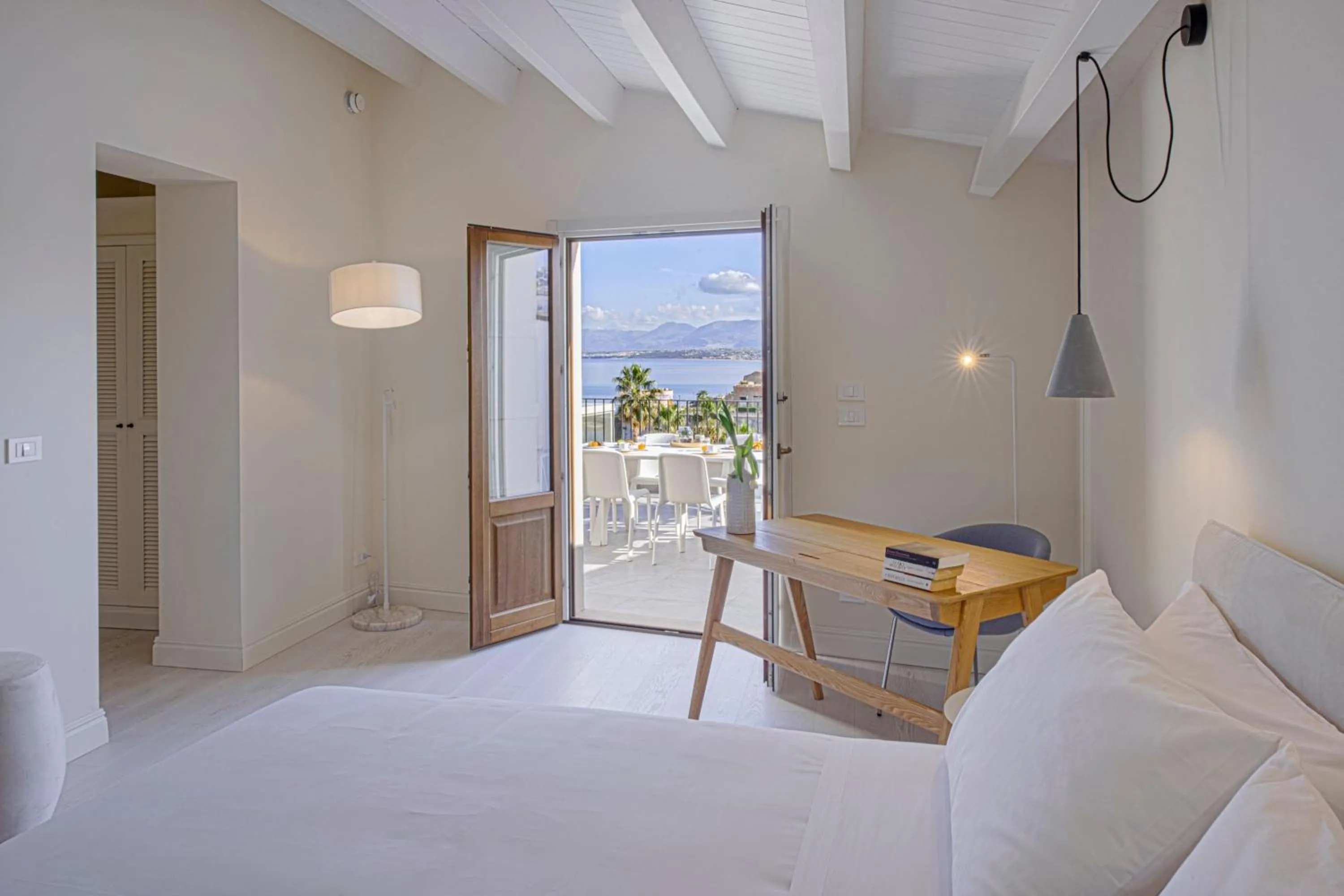 Bedroom, Bed in Costamante Suites & Spa