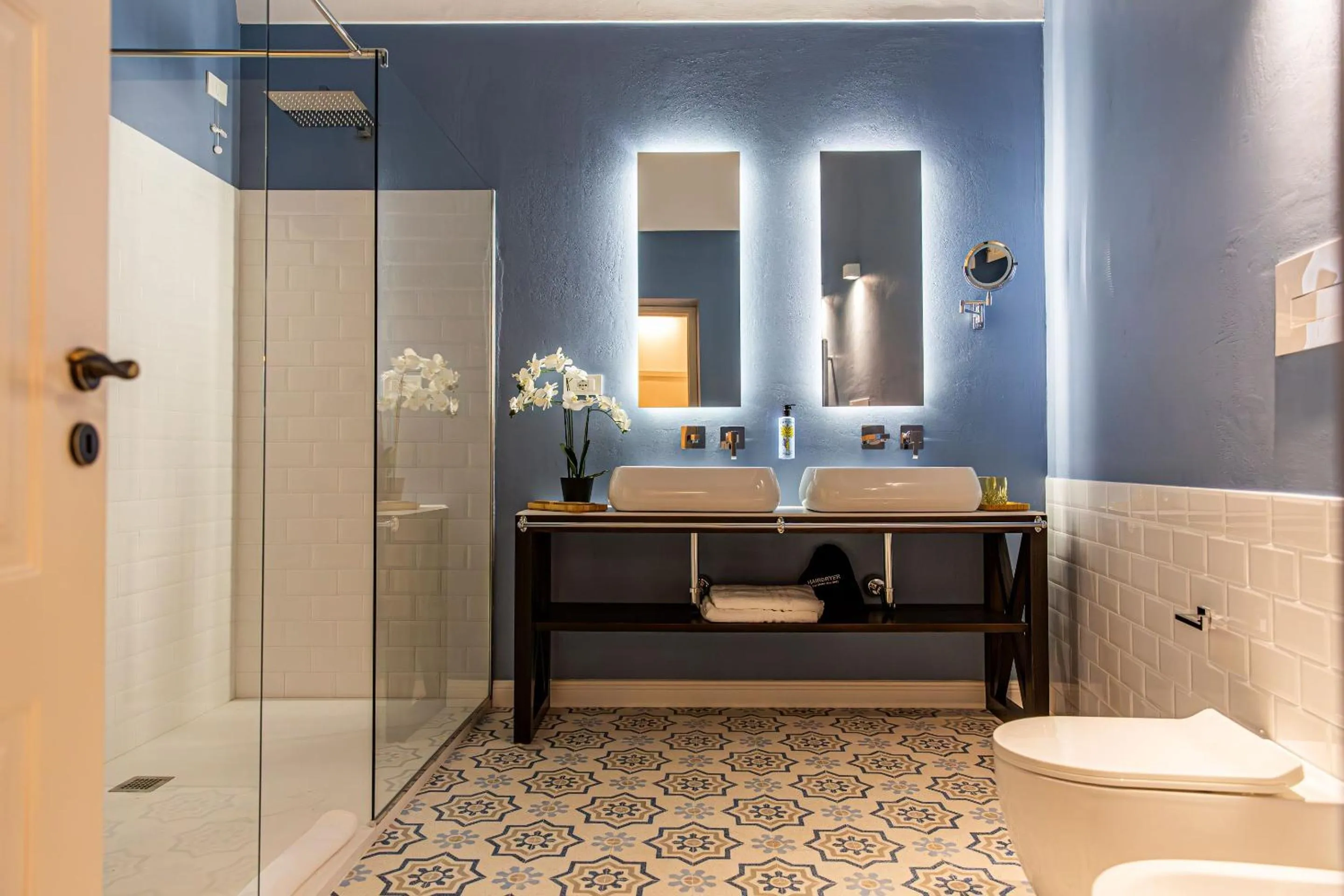 Toilet in Costamante Suites & Spa