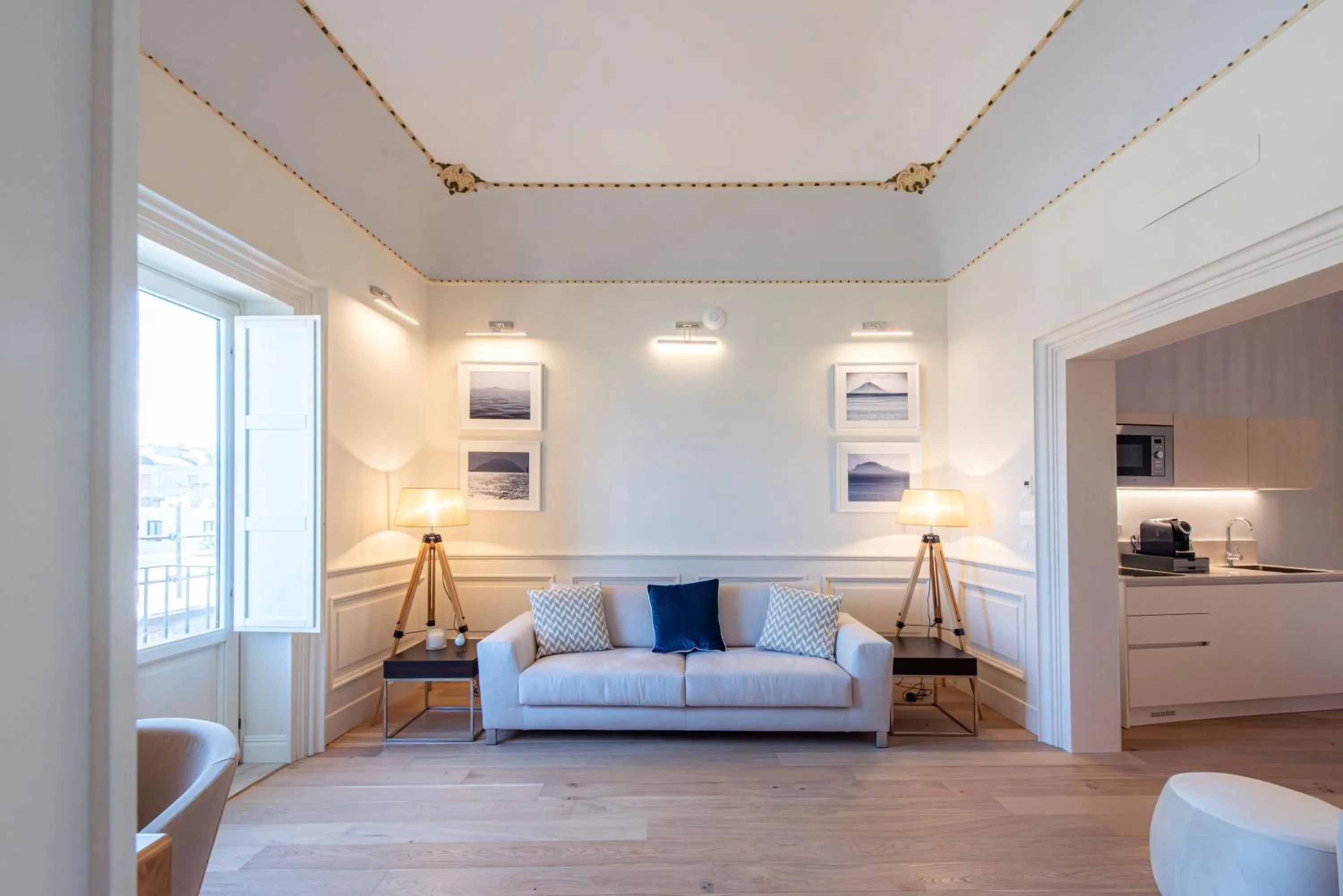 Living room, Bed in Costamante Suites & Spa