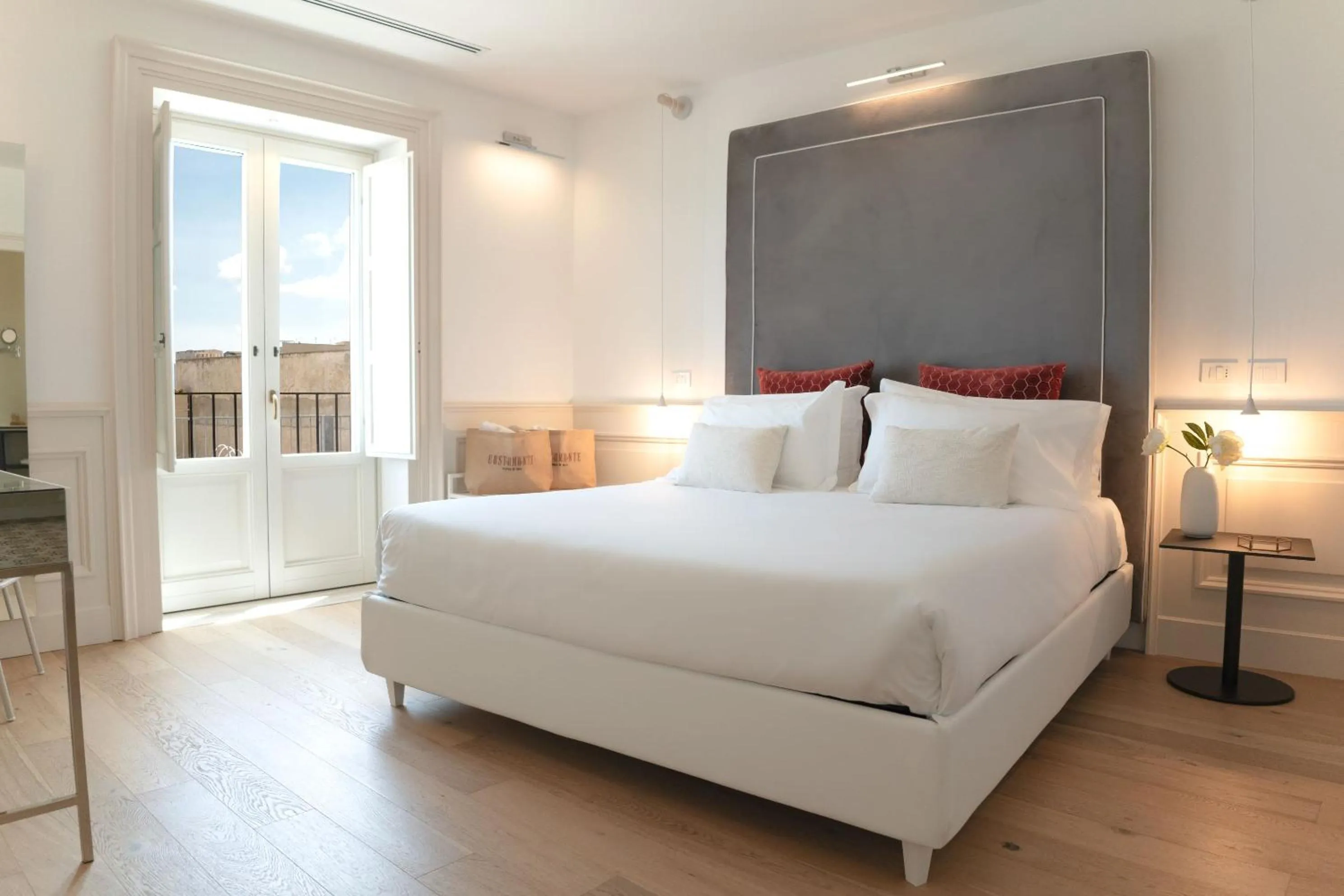 Photo of the whole room, Bed in Costamante Suites & Spa